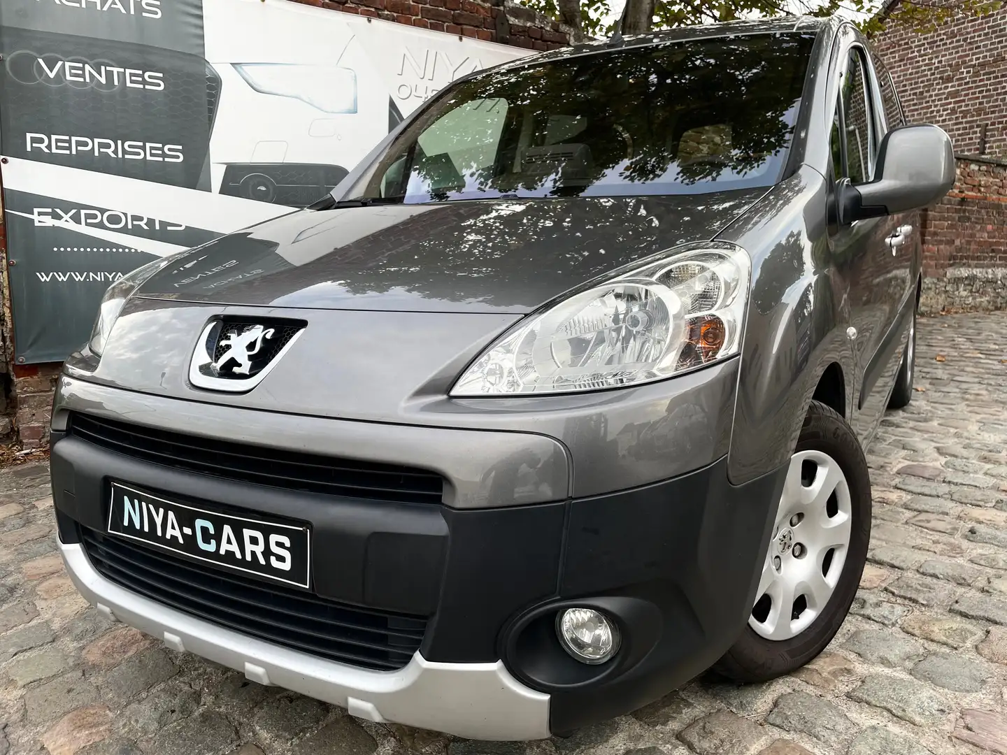 Peugeot Partner Partner Tepee 1.6 HDi *AUTOMATIQUE*CARNET COMPLET* Grau - 1