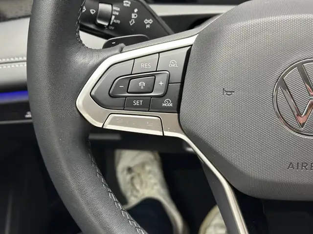 Volkswagen Tiguan view 17