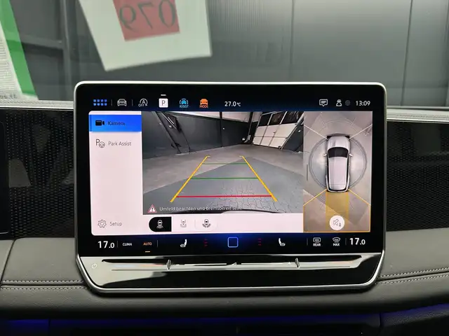 Volkswagen Tiguan view 20