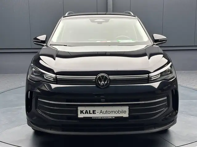Volkswagen Tiguan view 8