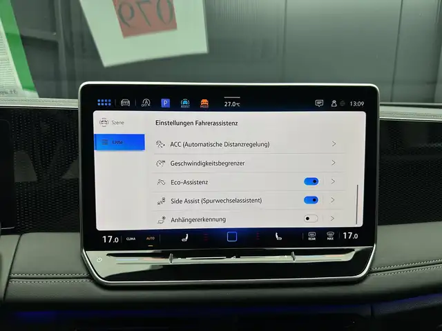 Volkswagen Tiguan view 23