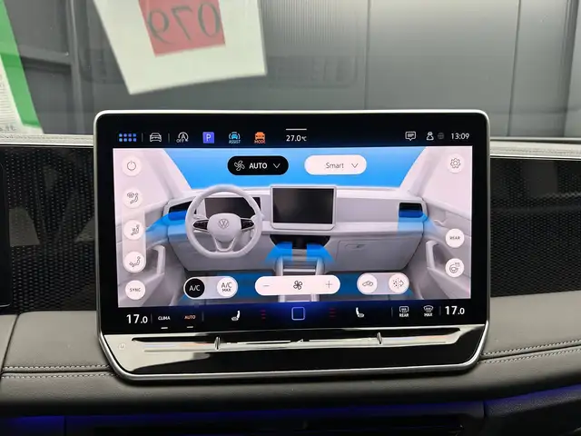 Volkswagen Tiguan view 21
