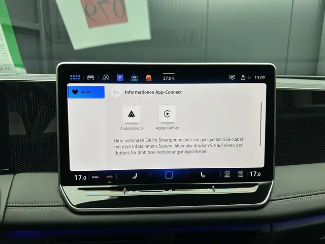 Volkswagen Tiguan view 25