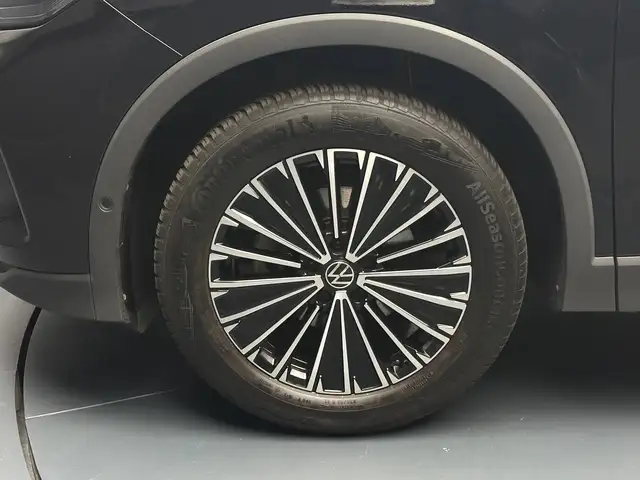 Volkswagen Tiguan view 9