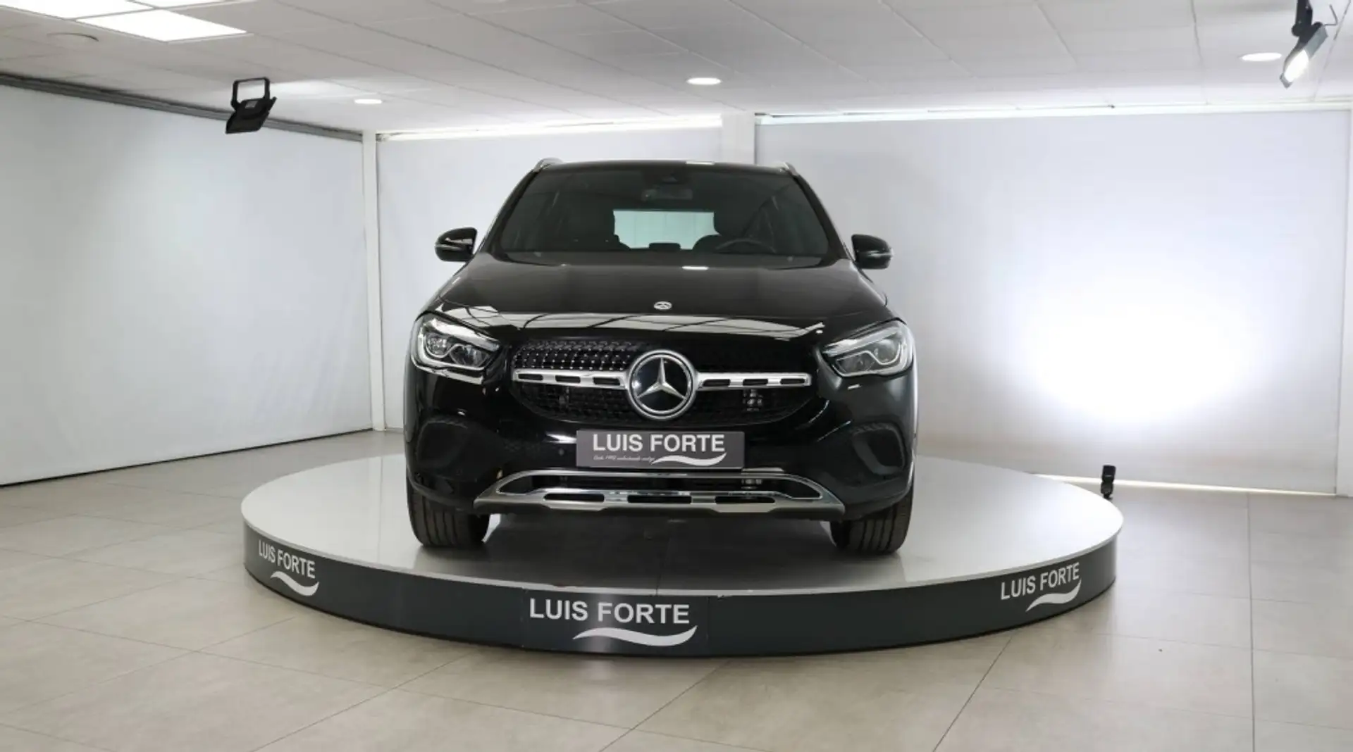 Mercedes-Benz GLA 200 200d 8G-DCT Negro - 2