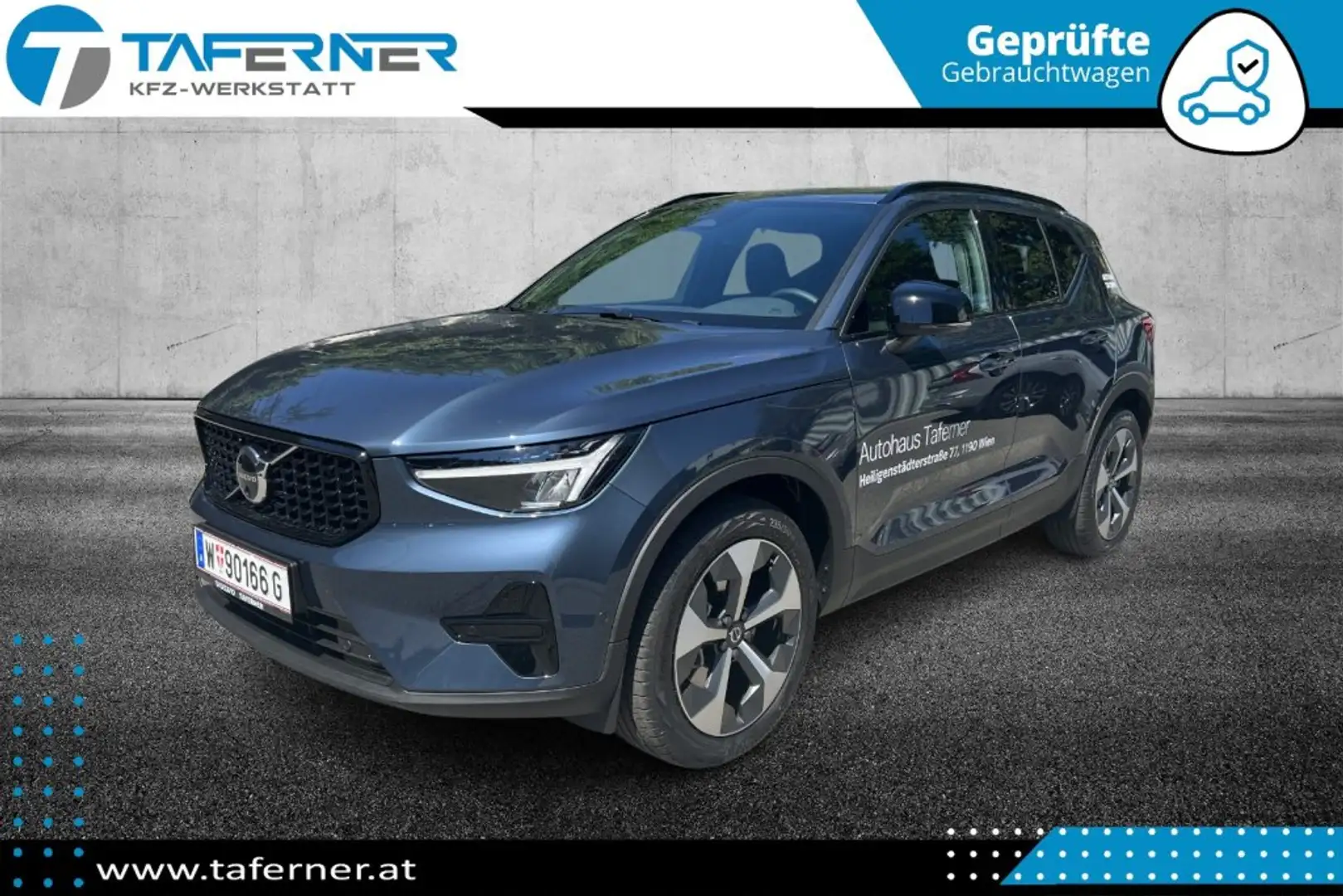Volvo XC40 B3 A Plus Dark Blau - 1