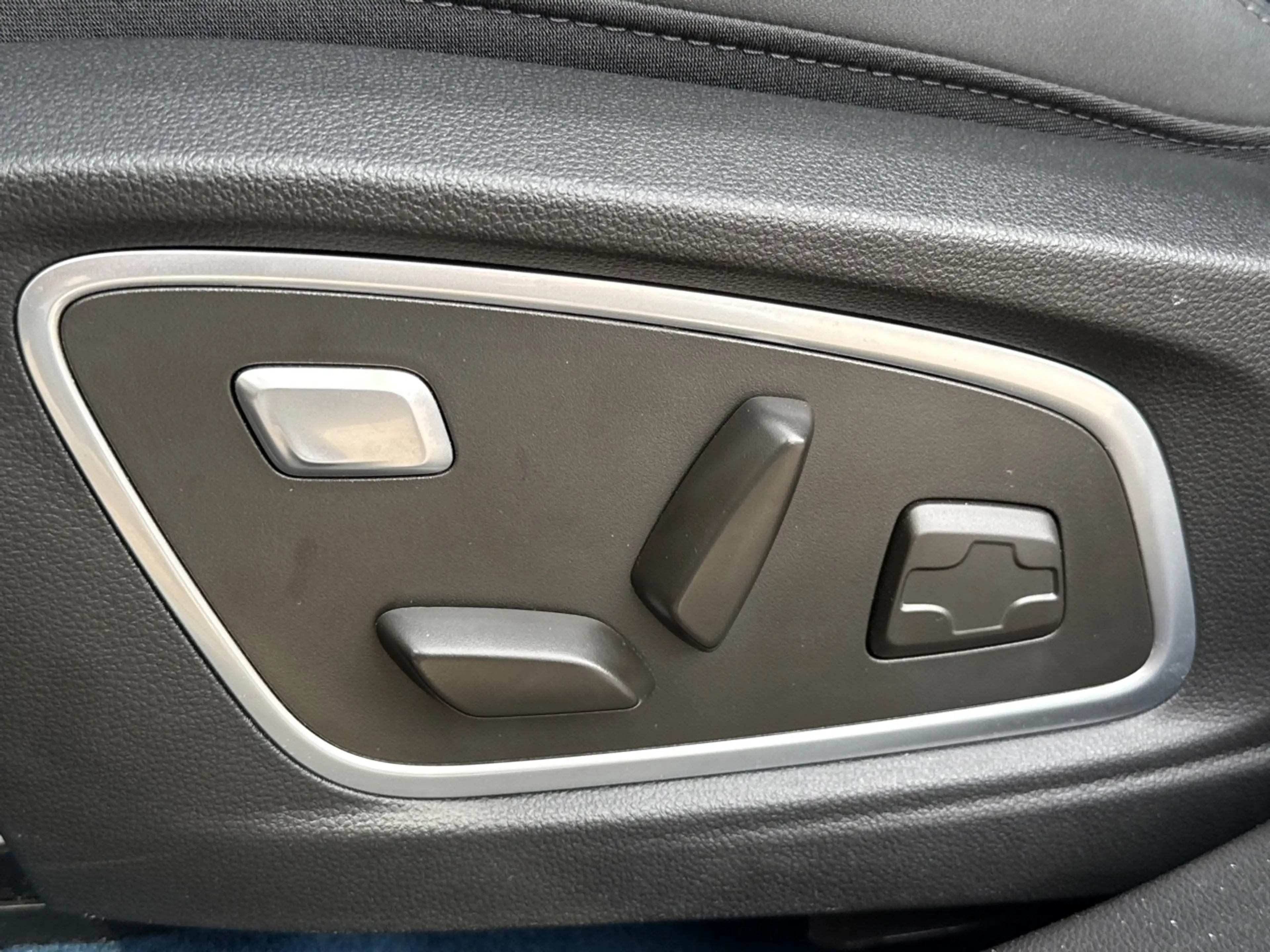 Renault Rafale 1.2 E-Tech 4x4 plug-in hybrid 300 atelier Alpine 2 — photo 10