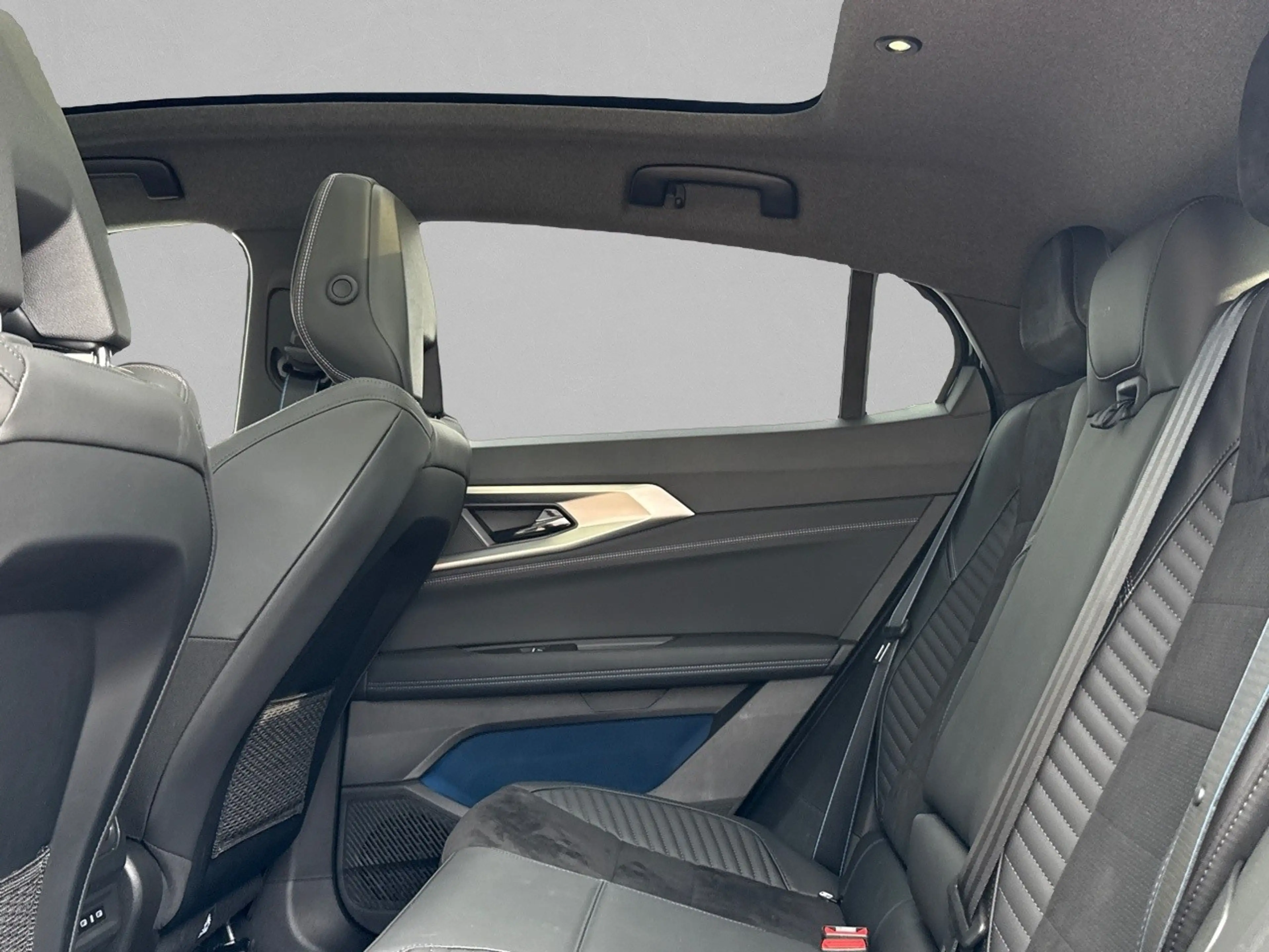 Renault Rafale 1.2 E-Tech 4x4 plug-in hybrid 300 atelier Alpine 2 — photo 6