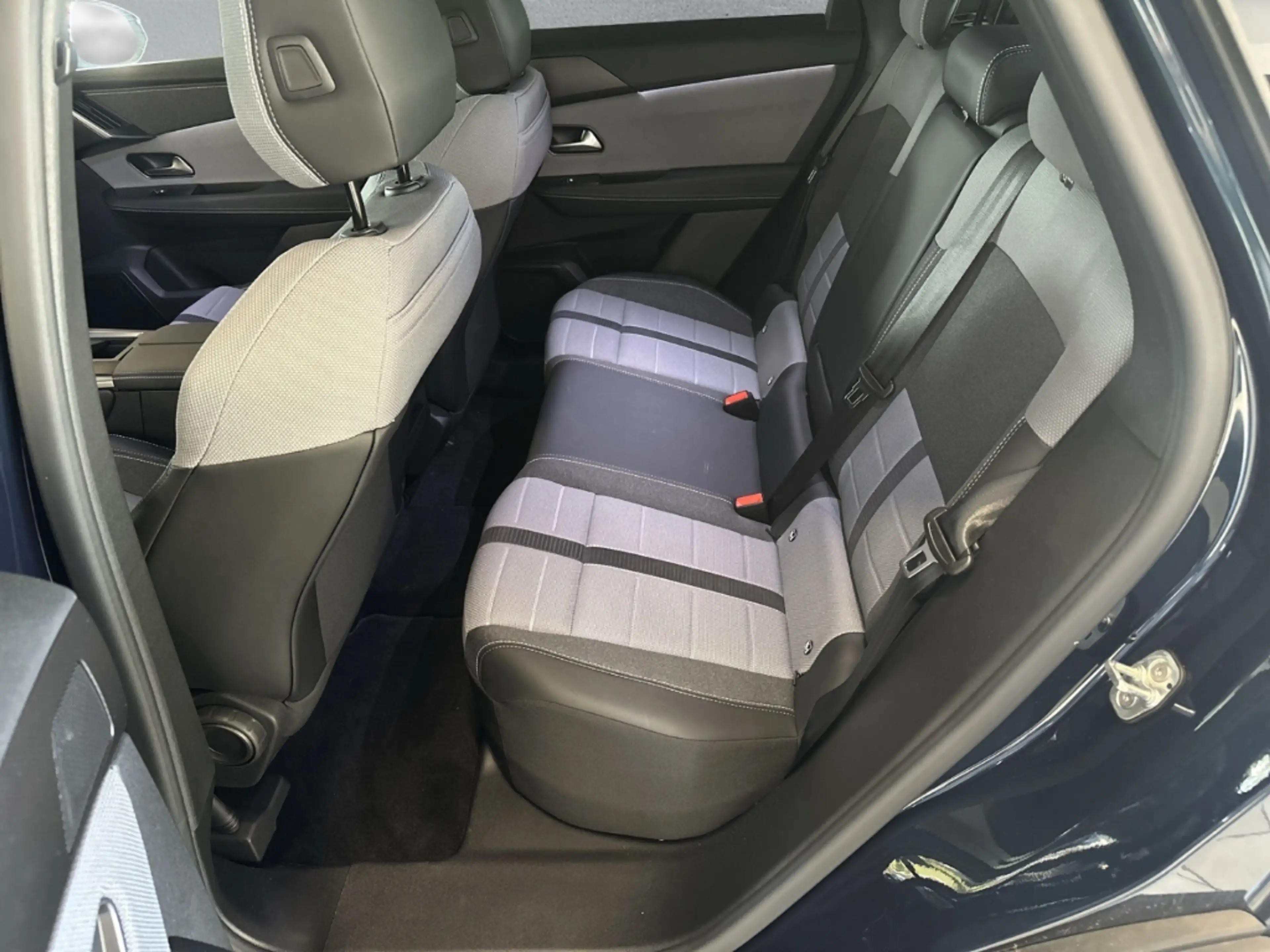 Opel Grandland 1.2 Navi PANO ACC AHK 360°Head-up 19'' — photo 15