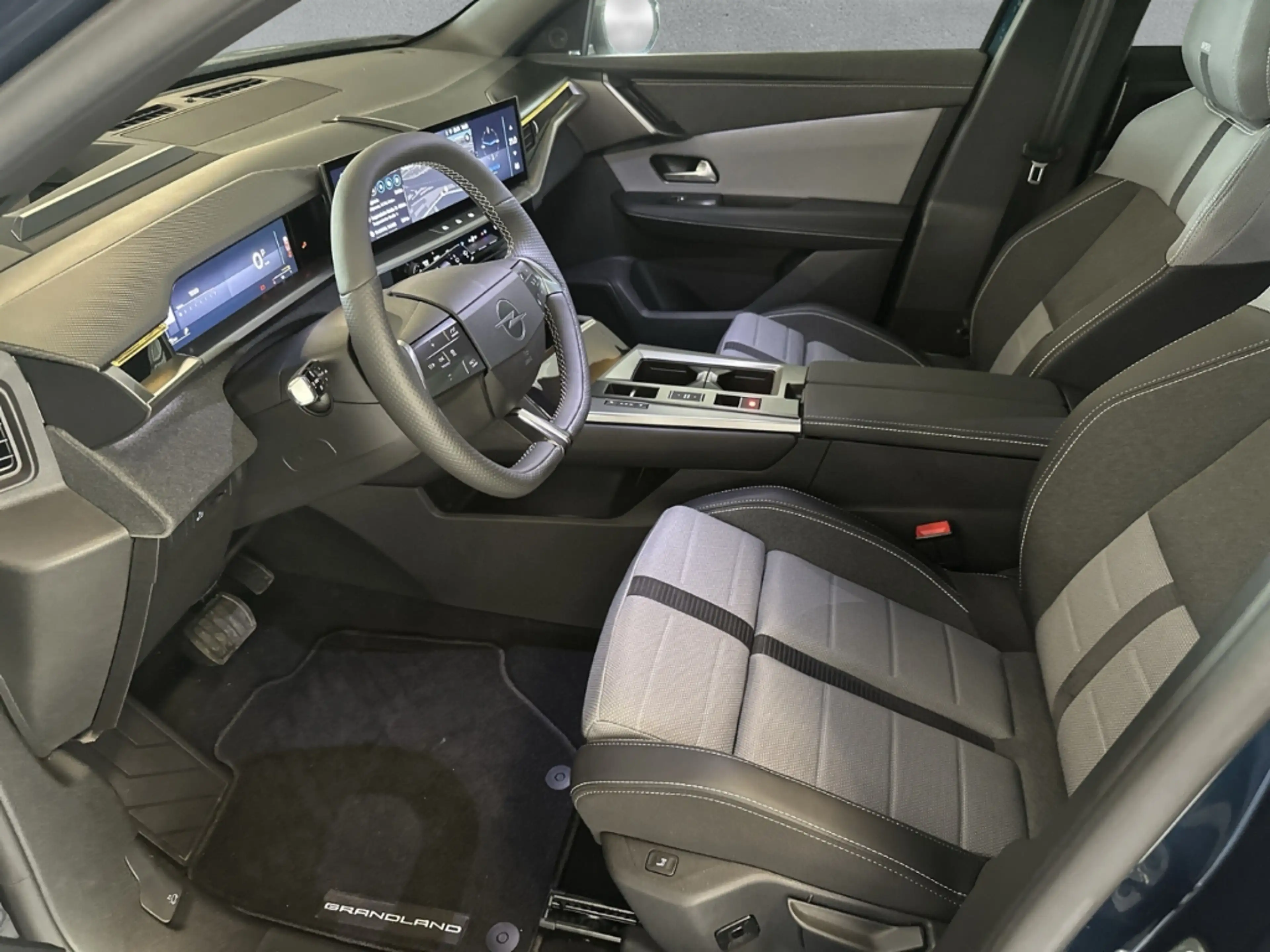 Opel Grandland 1.2 Navi PANO ACC AHK 360°Head-up 19'' — photo 11