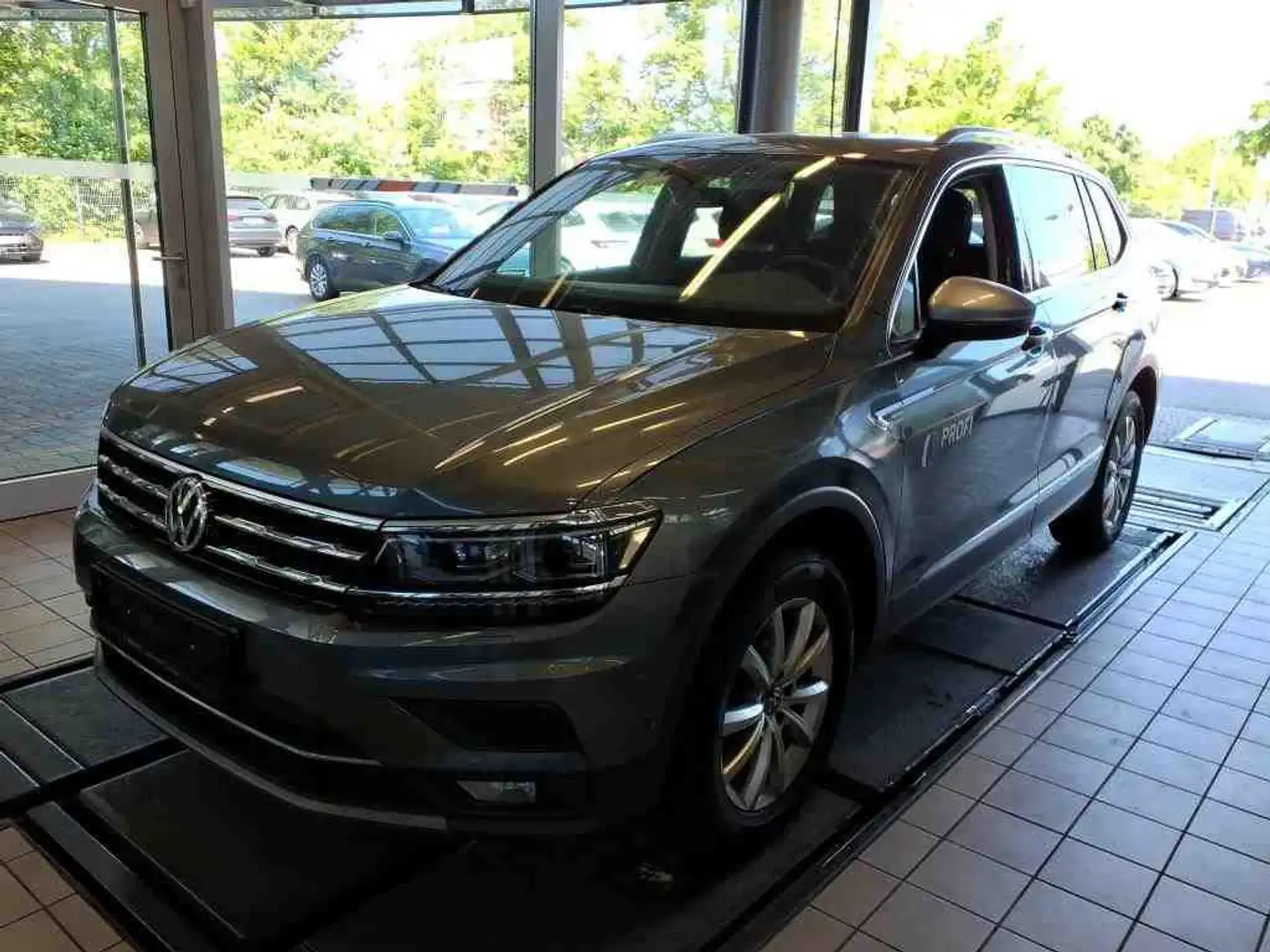 Volkswagen Tiguan Allspace 2.0 TDI Highline 4 Motion DSG Pano*RFK*ACC*Leder*L Gris - 2