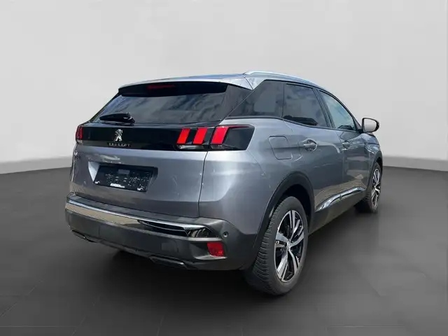 Peugeot 3008 view 4