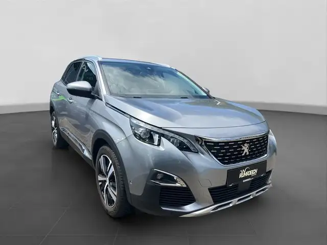 Peugeot 3008 view 6