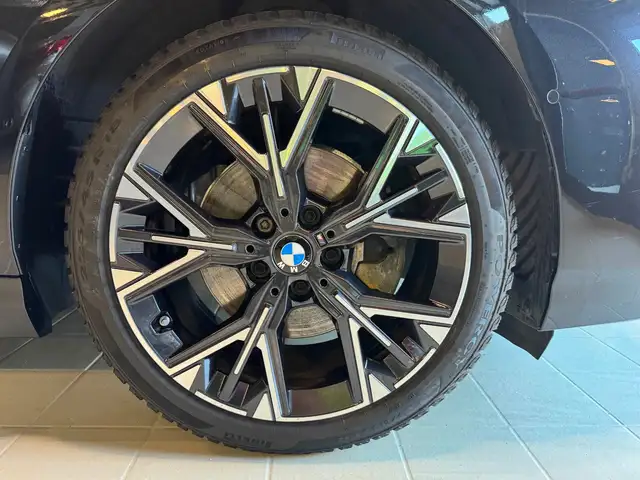 BMW 1 Series view 12