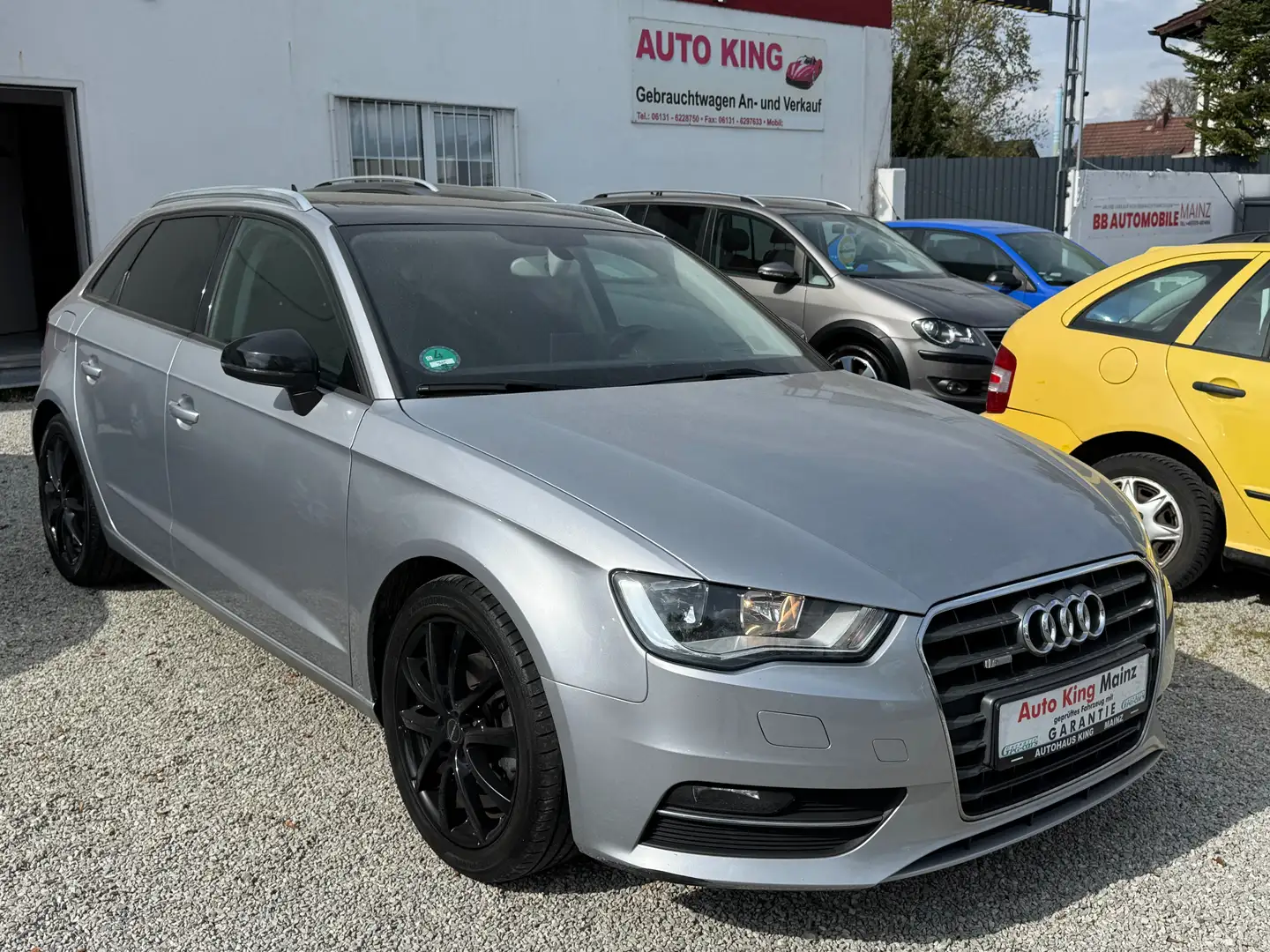 Audi A3 ambition*1-HAND*PANO*NAVI*SPORTPAKET*MEGA OPTIK* Grau - 1