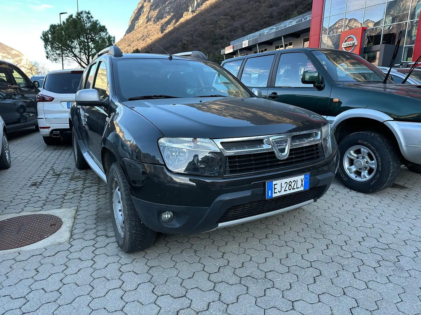 Dacia Duster 1.5 dCi 110cv Laureate 4x4 2004885 Schwarz - 1