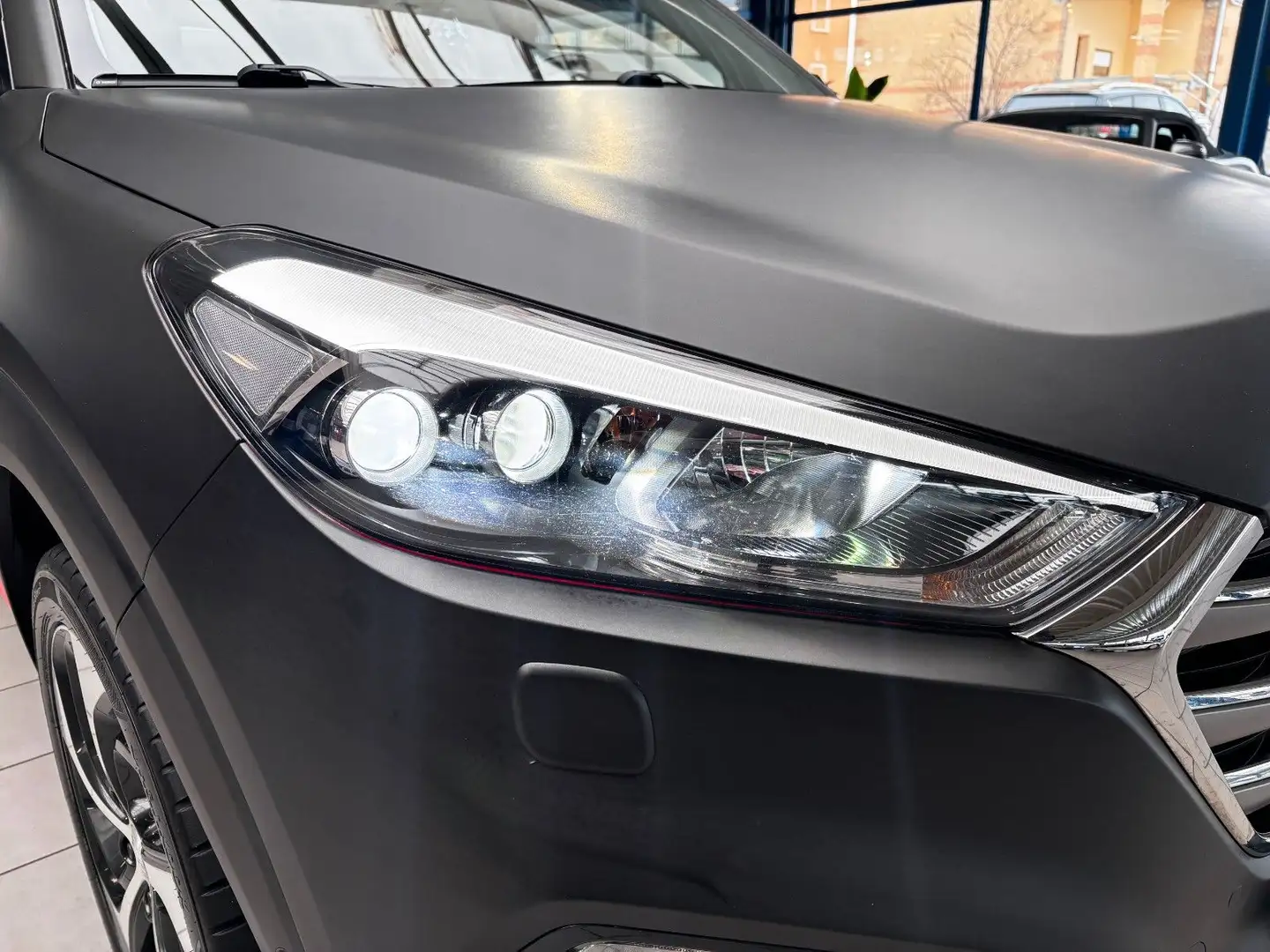 Hyundai TUCSON 1.6 Premium 4WD*LED*Navi*Sitzh*Pano* Rot - 2