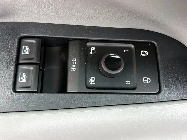 Ford Explorer view 15