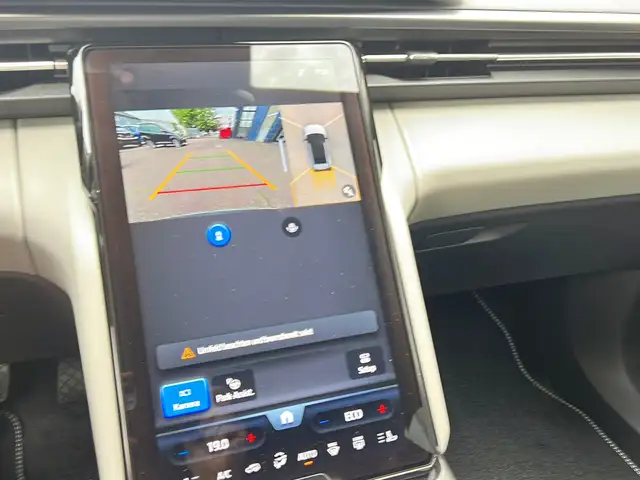 Ford Explorer view 14