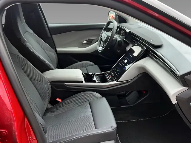Ford Explorer view 12