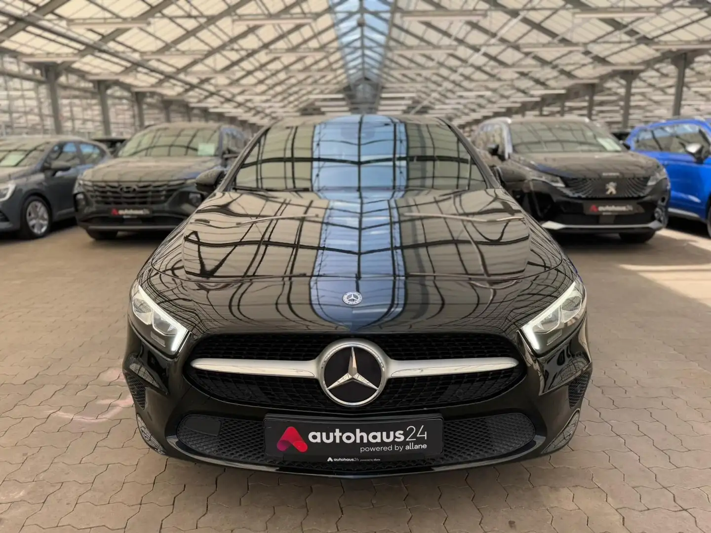 Mercedes-Benz A 180 d Navi|LED|Mbux|Sitzhzg. Schwarz - 2