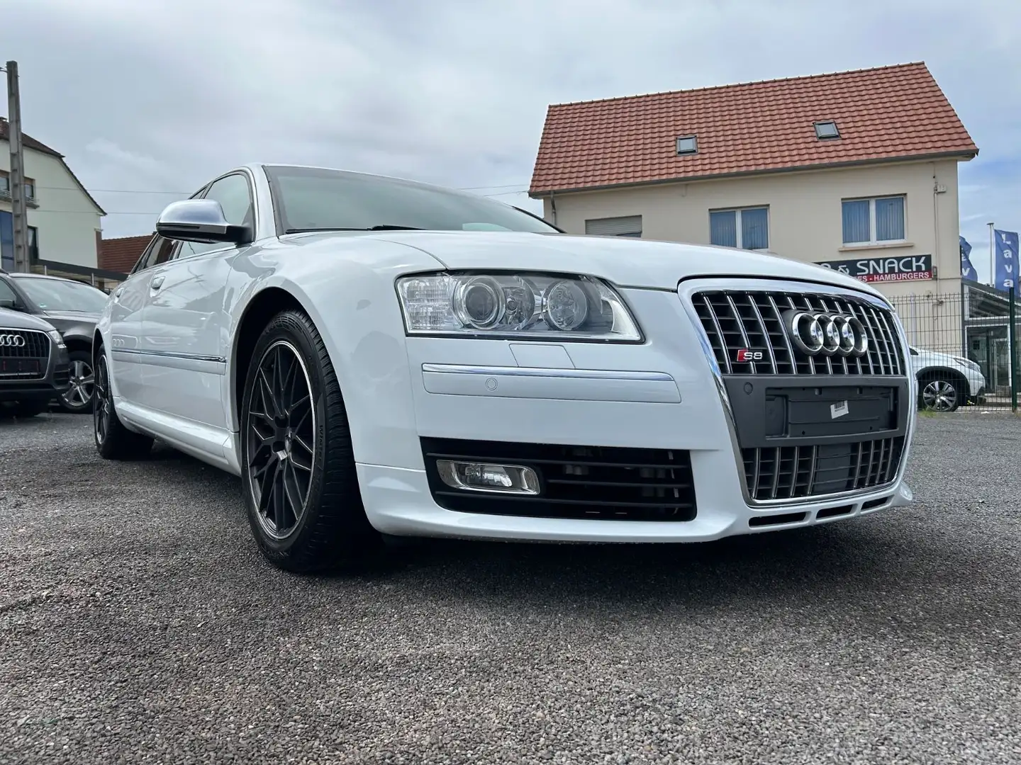 Audi S8 5.2 QUATTRO ACC + STAND-HZ+ SITZBEL + B & O Alb - 1