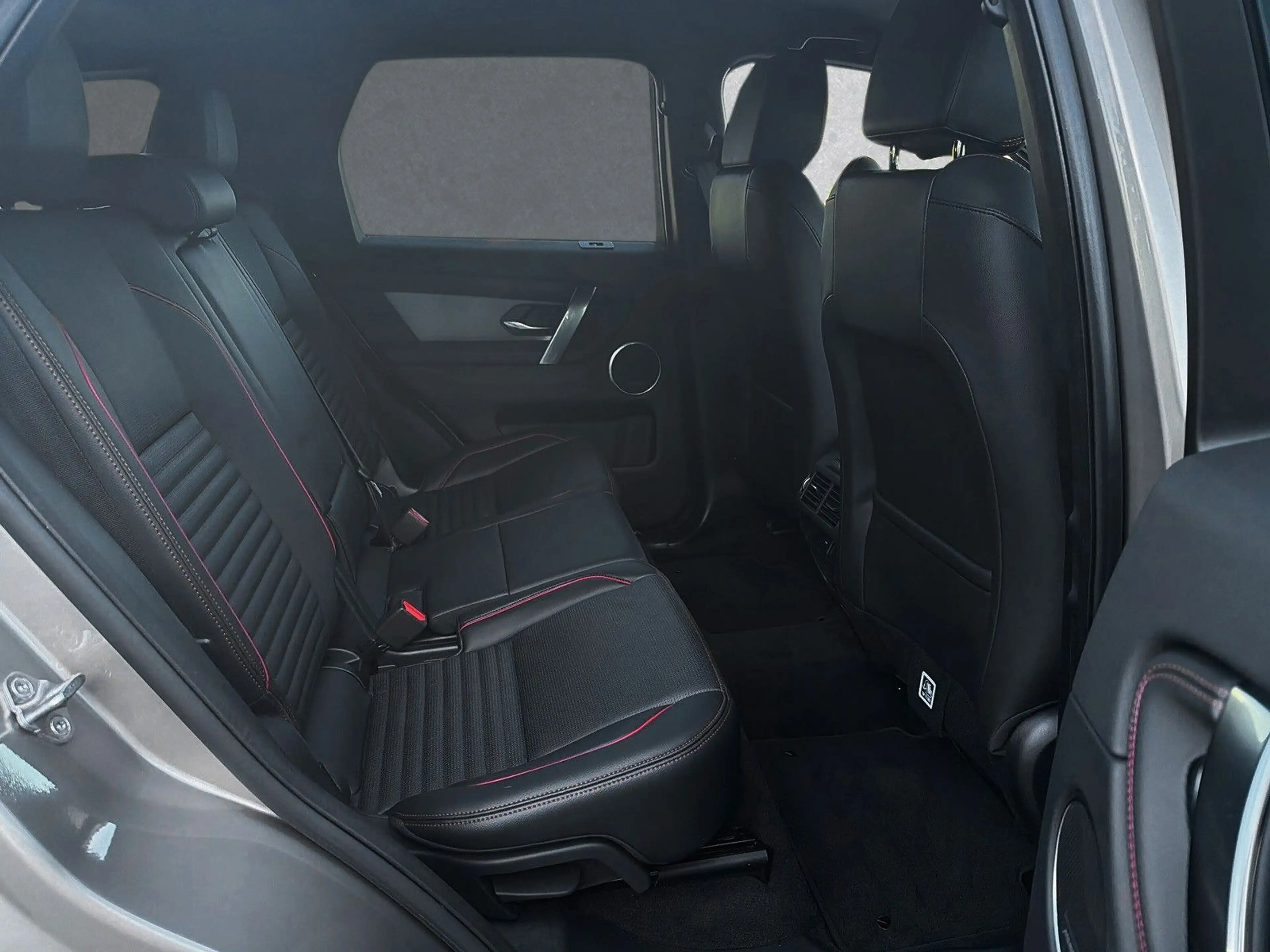 Land Rover Discovery Sport D200 AWD R-Dynamic SE AHK — photo 5