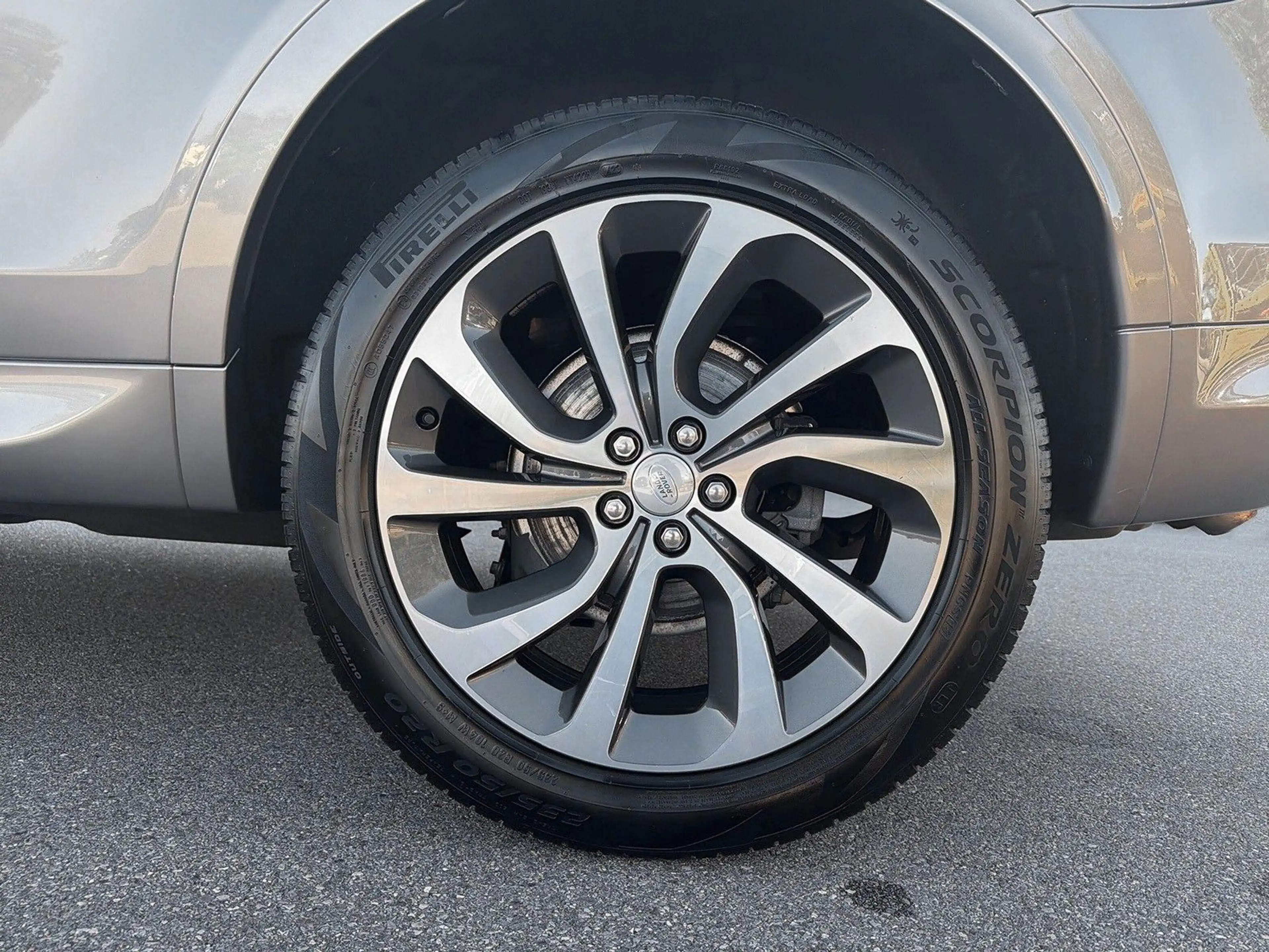 Land Rover Discovery Sport D200 AWD R-Dynamic SE AHK — photo 9