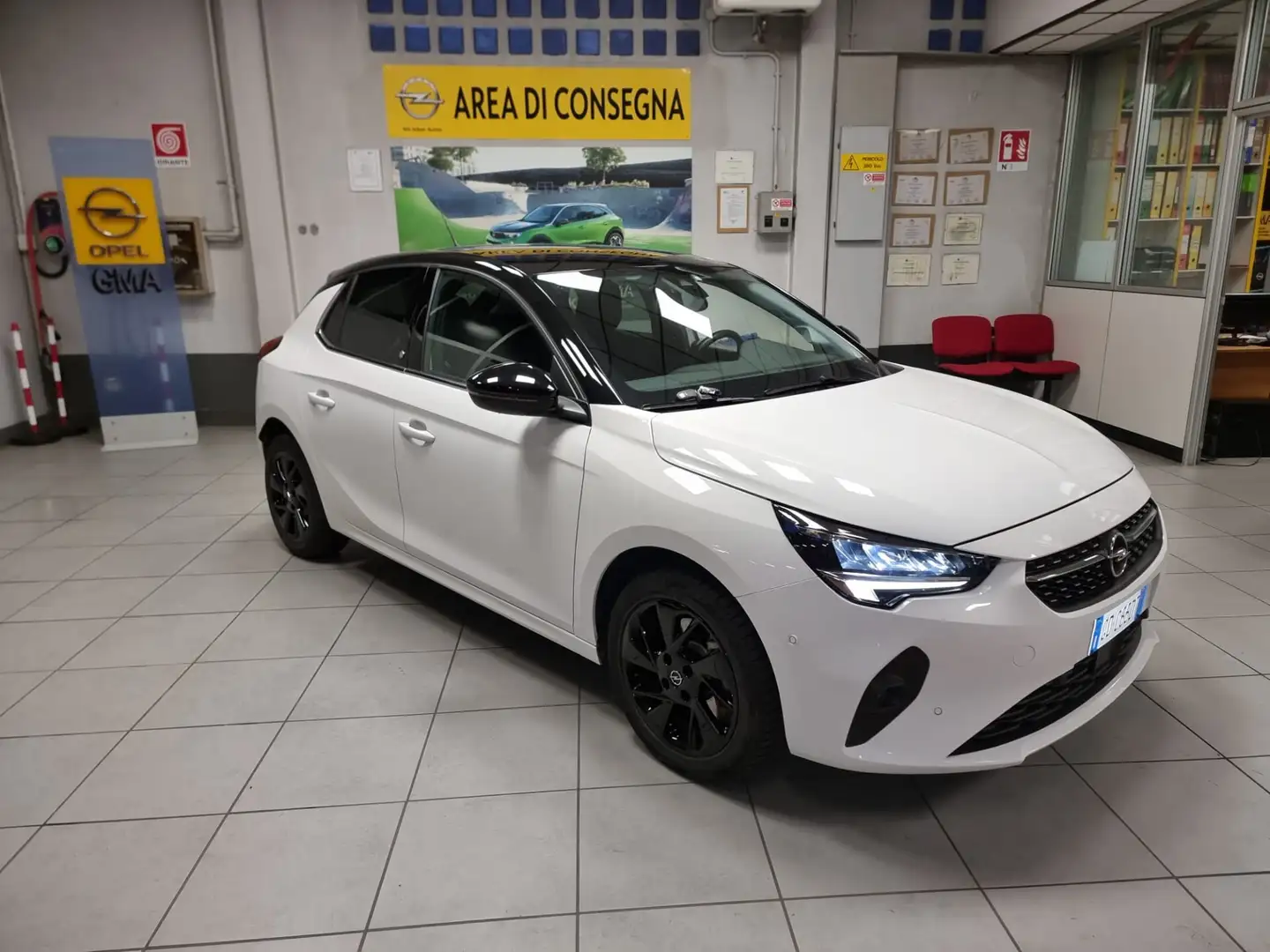 Opel Corsa-e 5 porte Elegance Bianco - 1