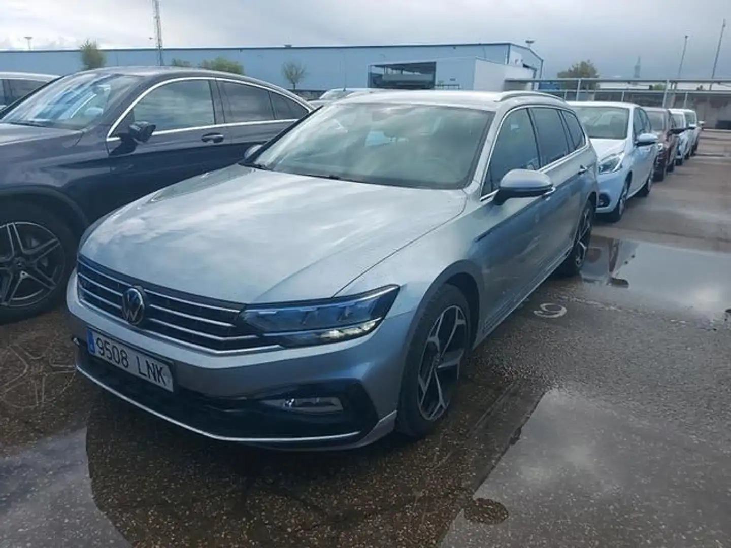 Volkswagen Passat Variant 2.0TDI EVO R-Line DGS7 110kW Plateado - 1