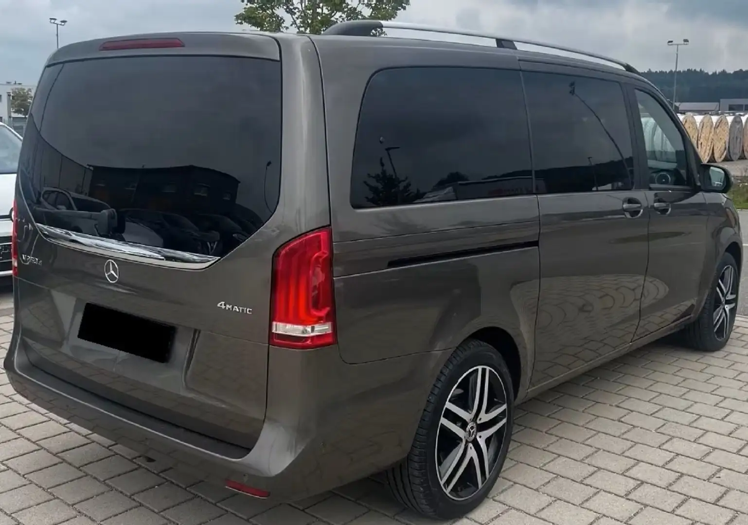 Mercedes-Benz V 250 Classe V Long 250 d 4Matic 7G-TRONIC PLUS Exclusive Grau - 2