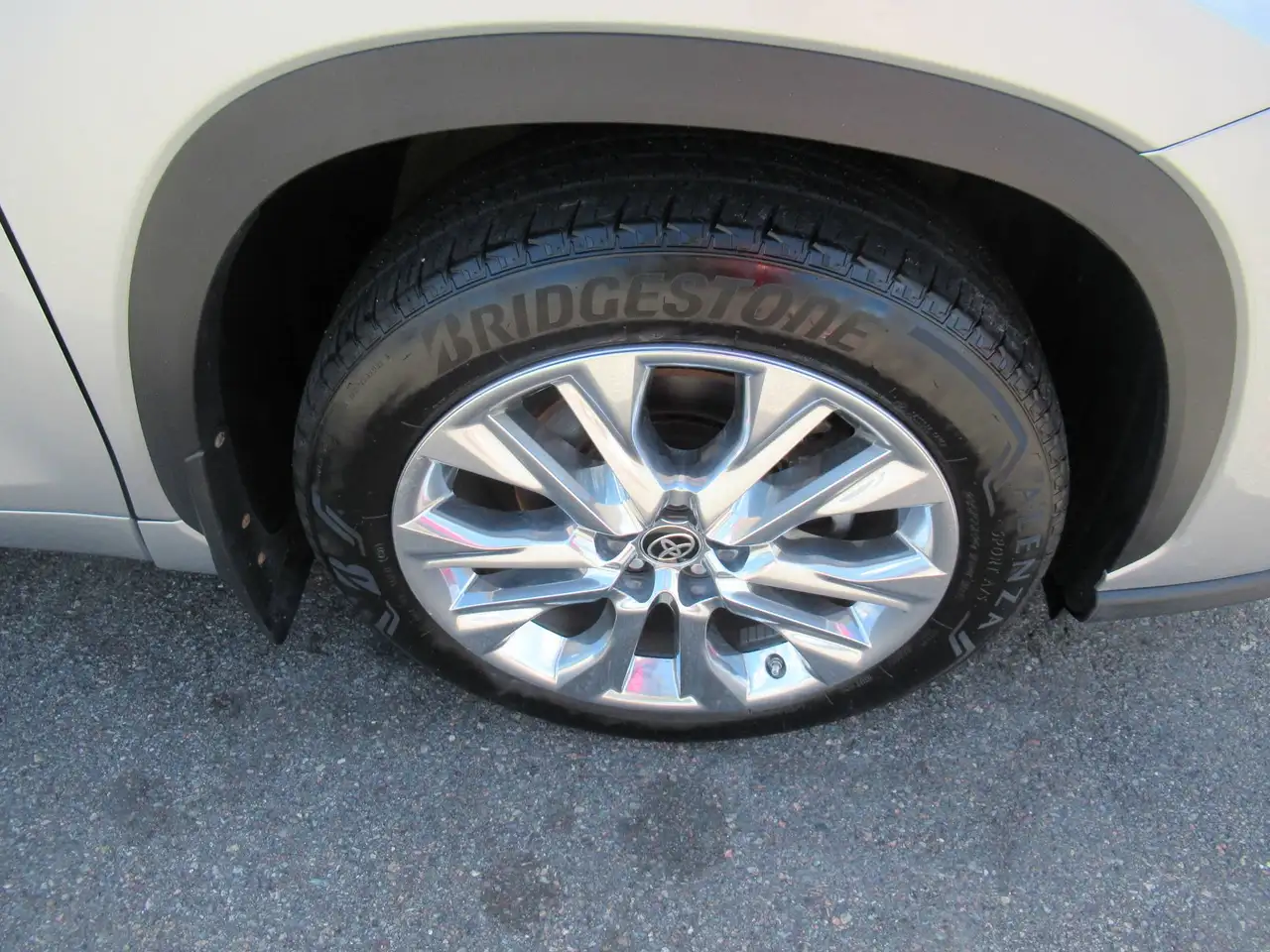 Toyota Highlander снимка Toyota Highlander
