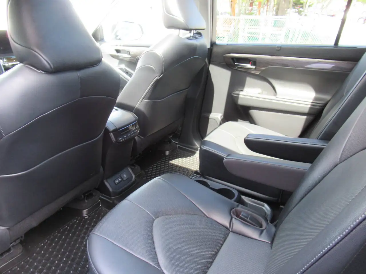 Toyota Highlander снимка Toyota Highlander