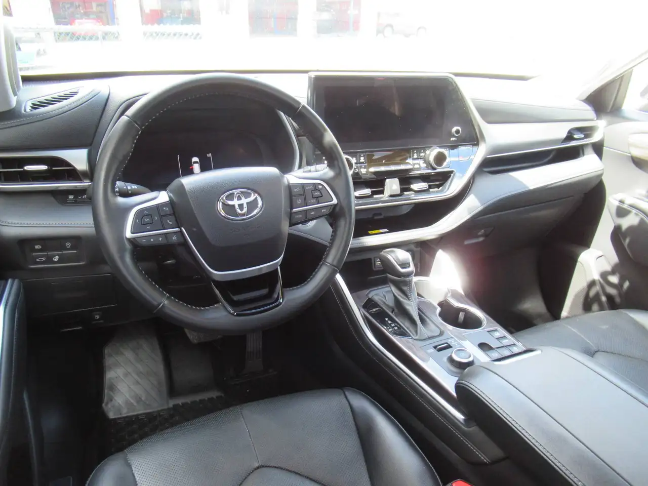 Toyota Highlander снимка Toyota Highlander
