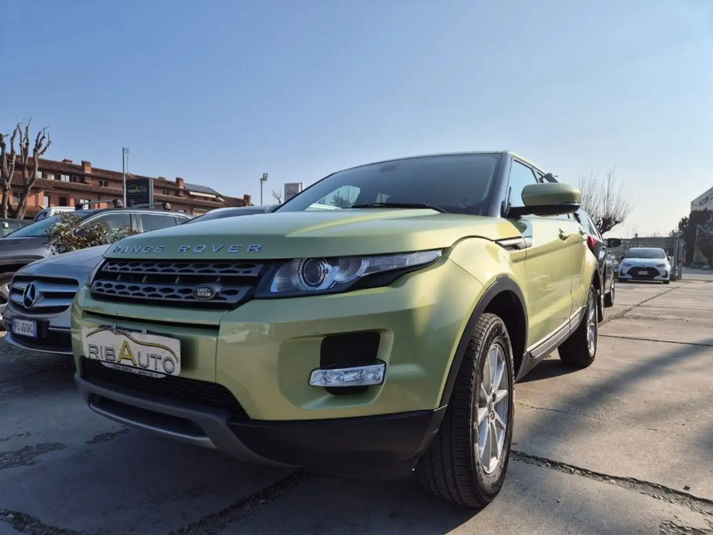 Land Rover Range Rover Evoque 2.2 TD4 5p. Prestige Verde - 2