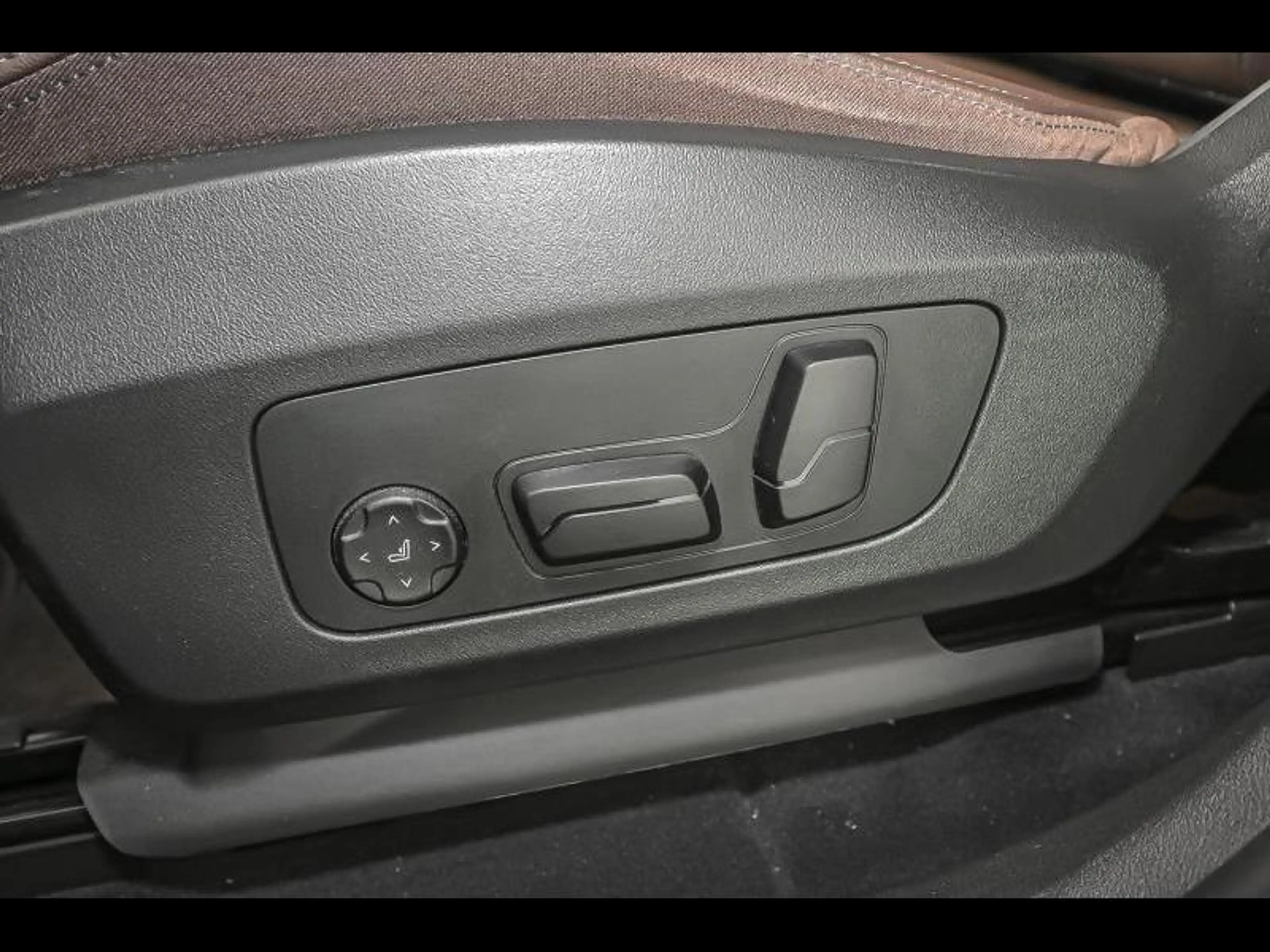 BMW X1 X1 30 e — photo 16