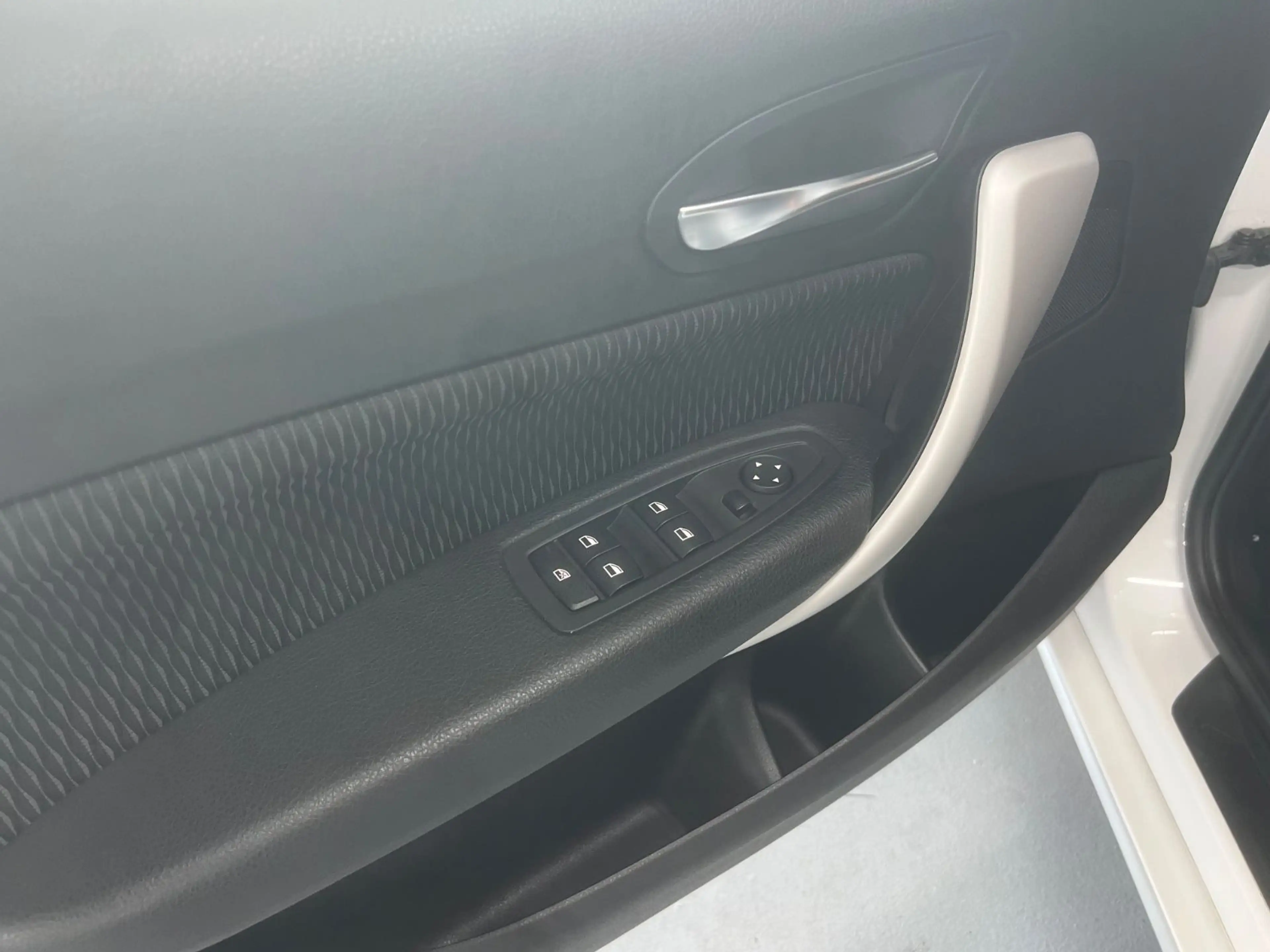 BMW 118 i Automatik SHZ PDC LED *1.Hand - Unfallfrei* — photo 10