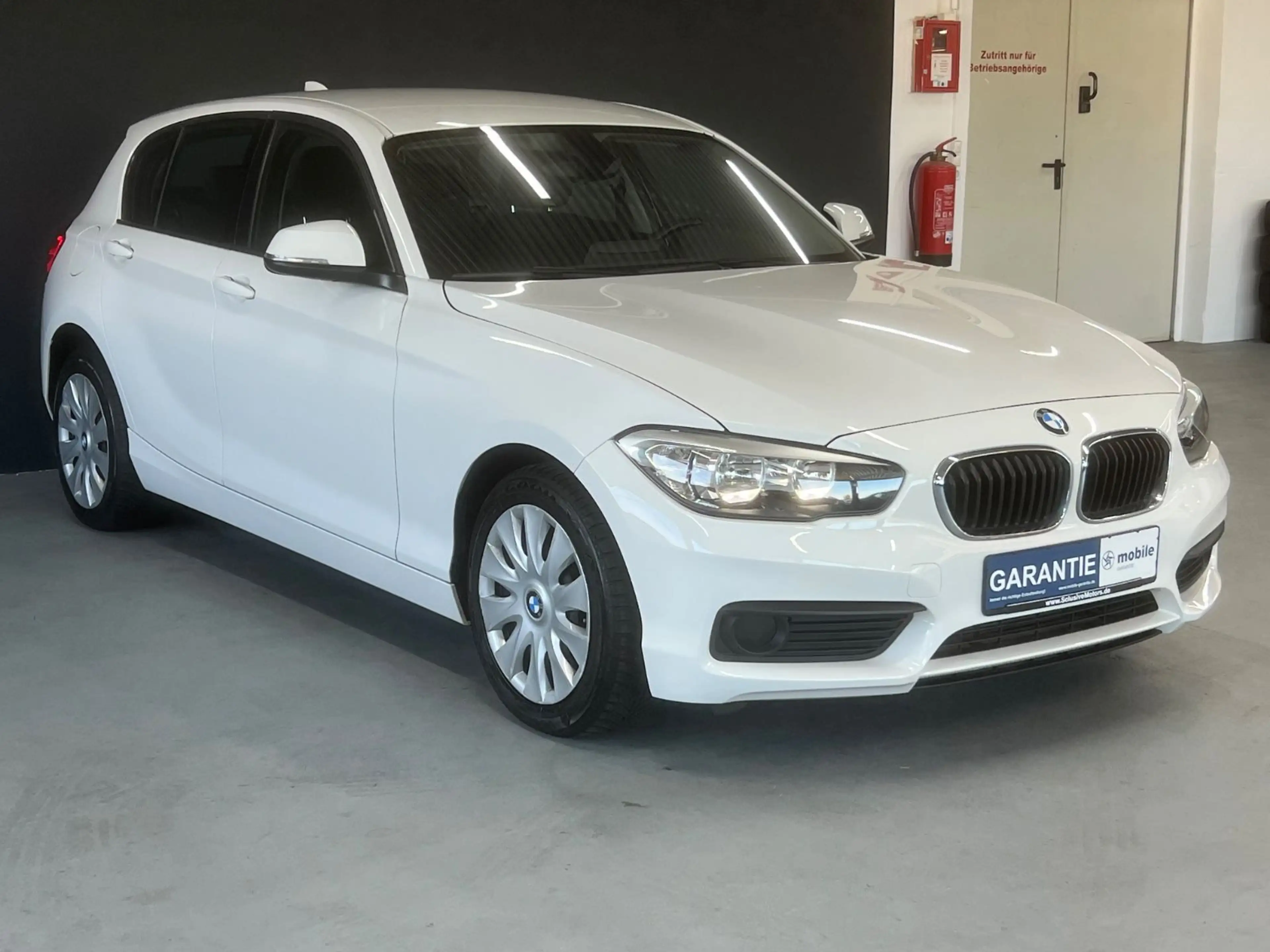 BMW 118 i Automatik SHZ PDC LED *1.Hand - Unfallfrei* — photo 3