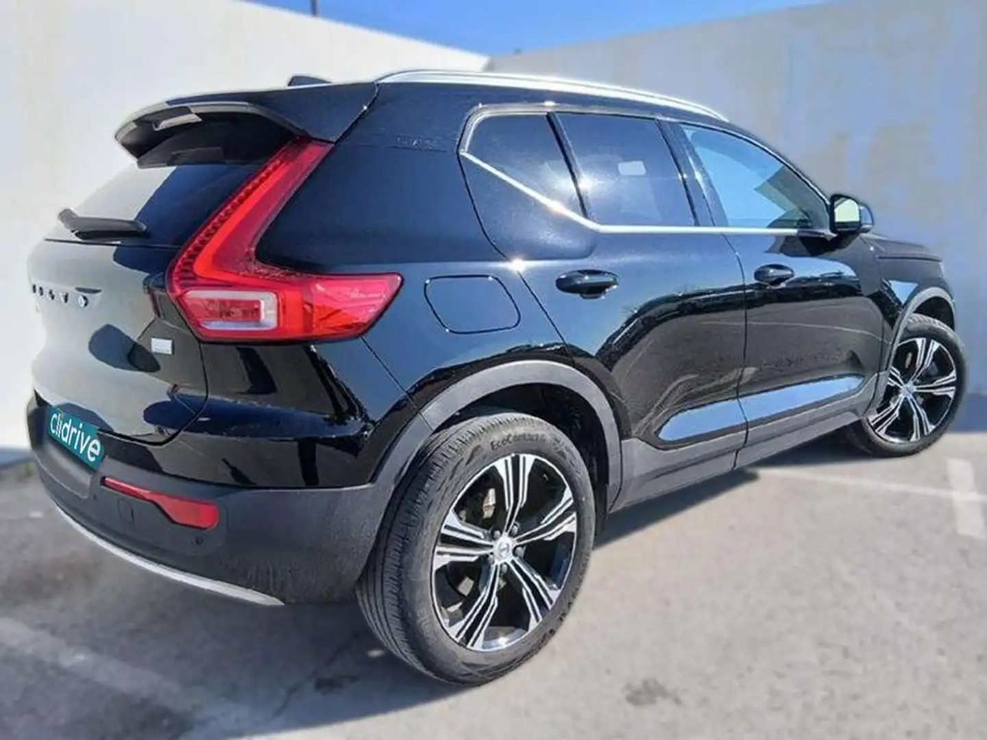 Volvo XC40 1.5 T4 Twin Recharge Inscription Ex Auto Negro - 2