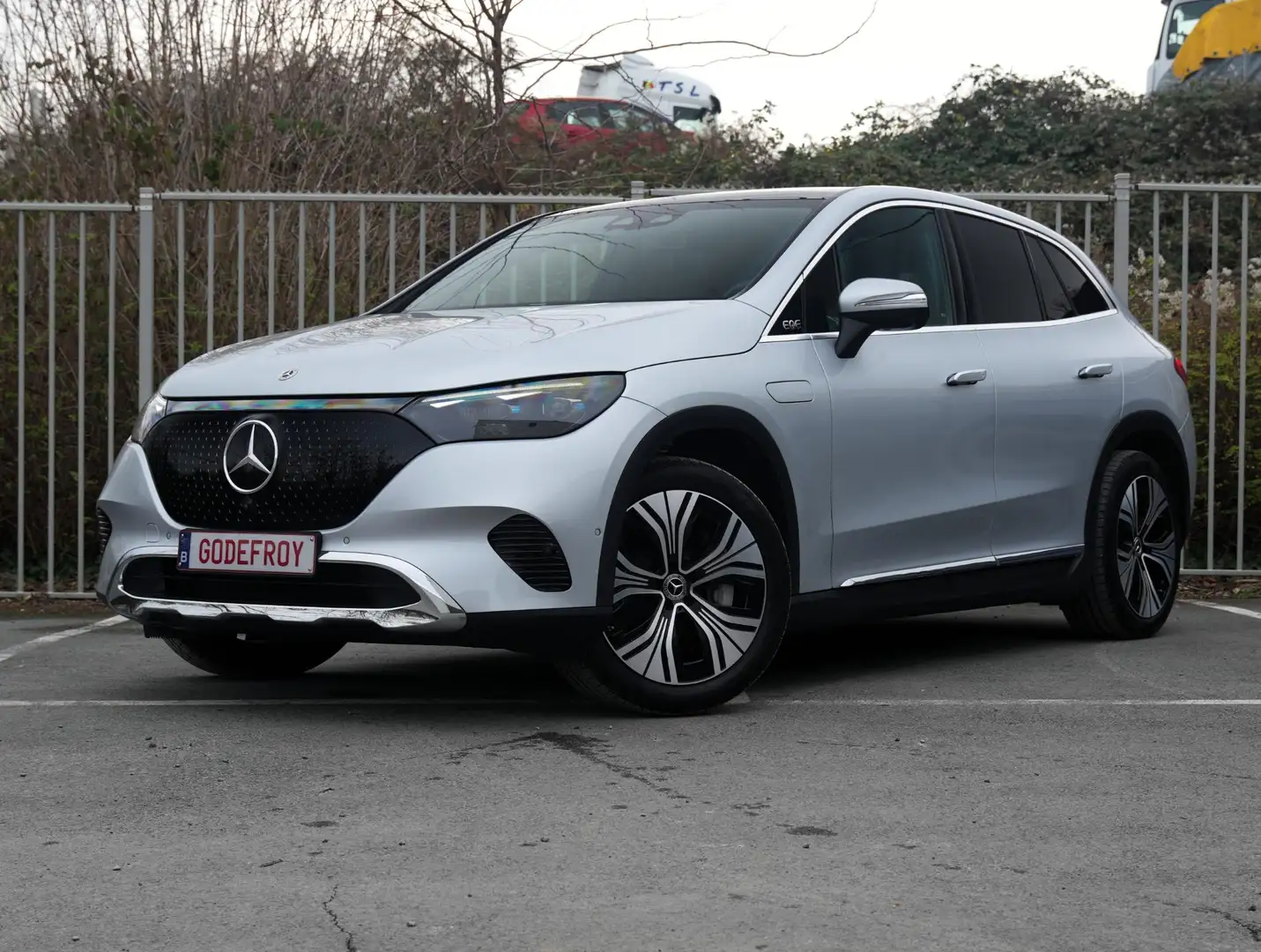 Mercedes-Benz EQE SUV EQE 300 Argent - 2