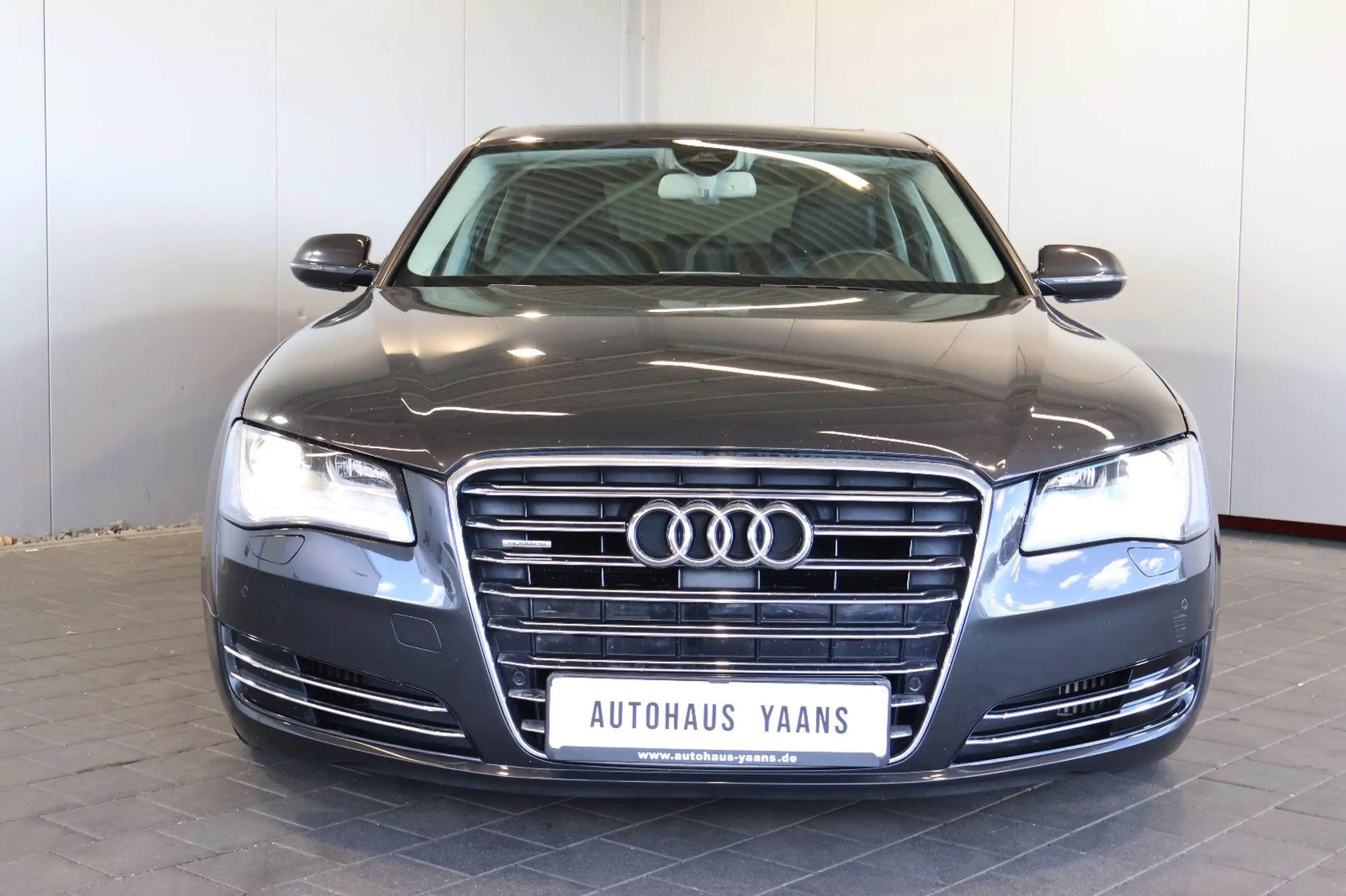 Audi A8 4.2 TDI quattro LUFT+NAVI+XEN+MEM+LEDER+GSD — photo 2