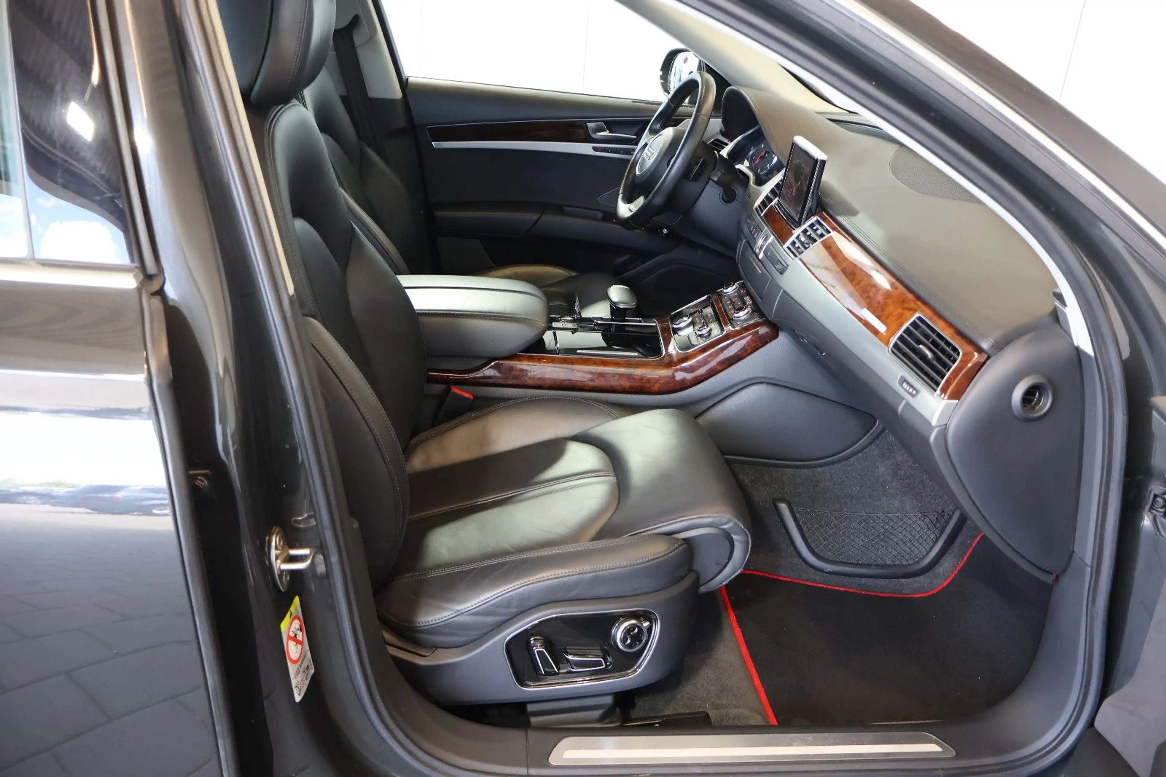 Audi A8 4.2 TDI quattro LUFT+NAVI+XEN+MEM+LEDER+GSD — photo 14