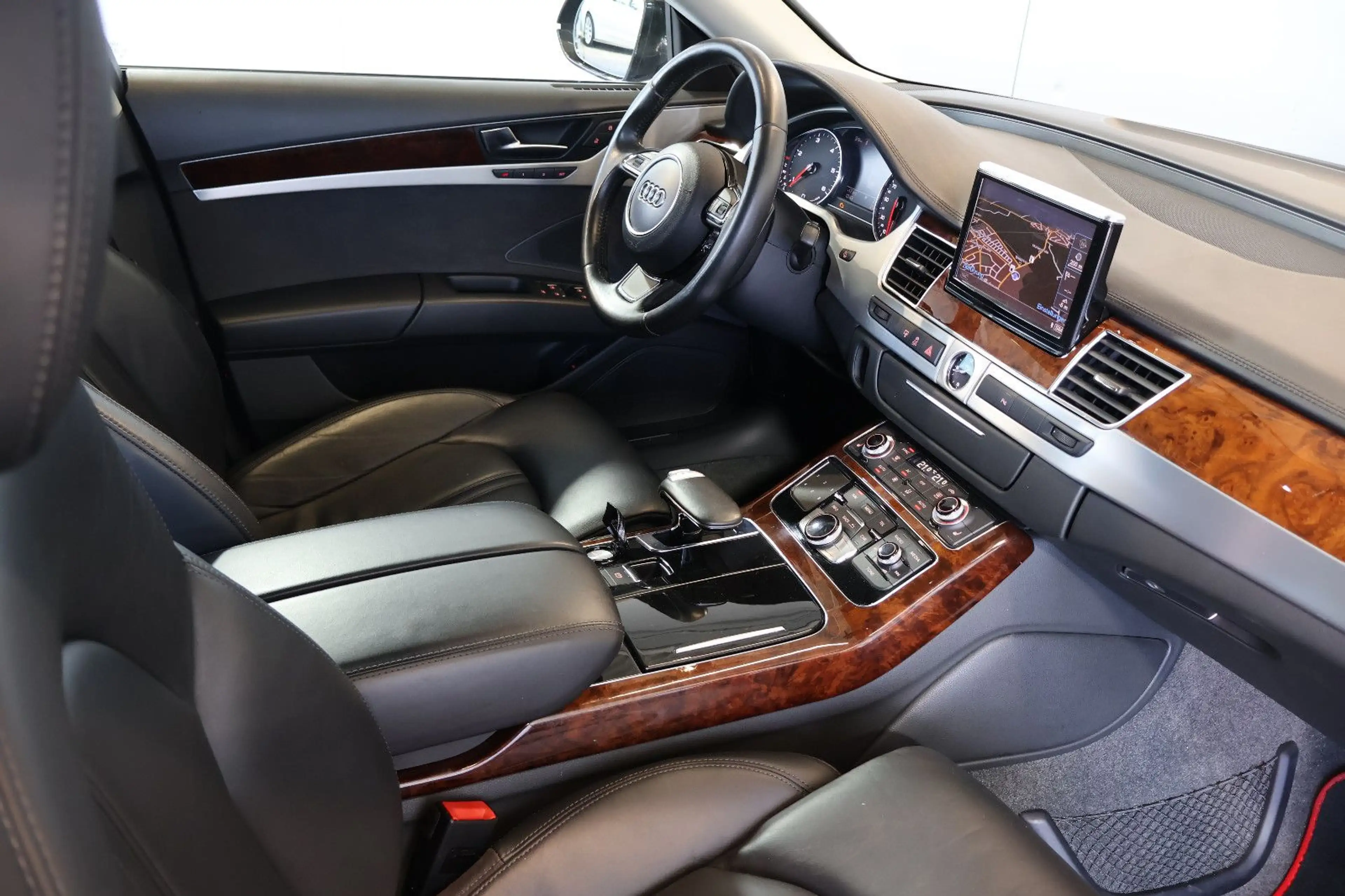 Audi A8 4.2 TDI quattro LUFT+NAVI+XEN+MEM+LEDER+GSD — photo 13
