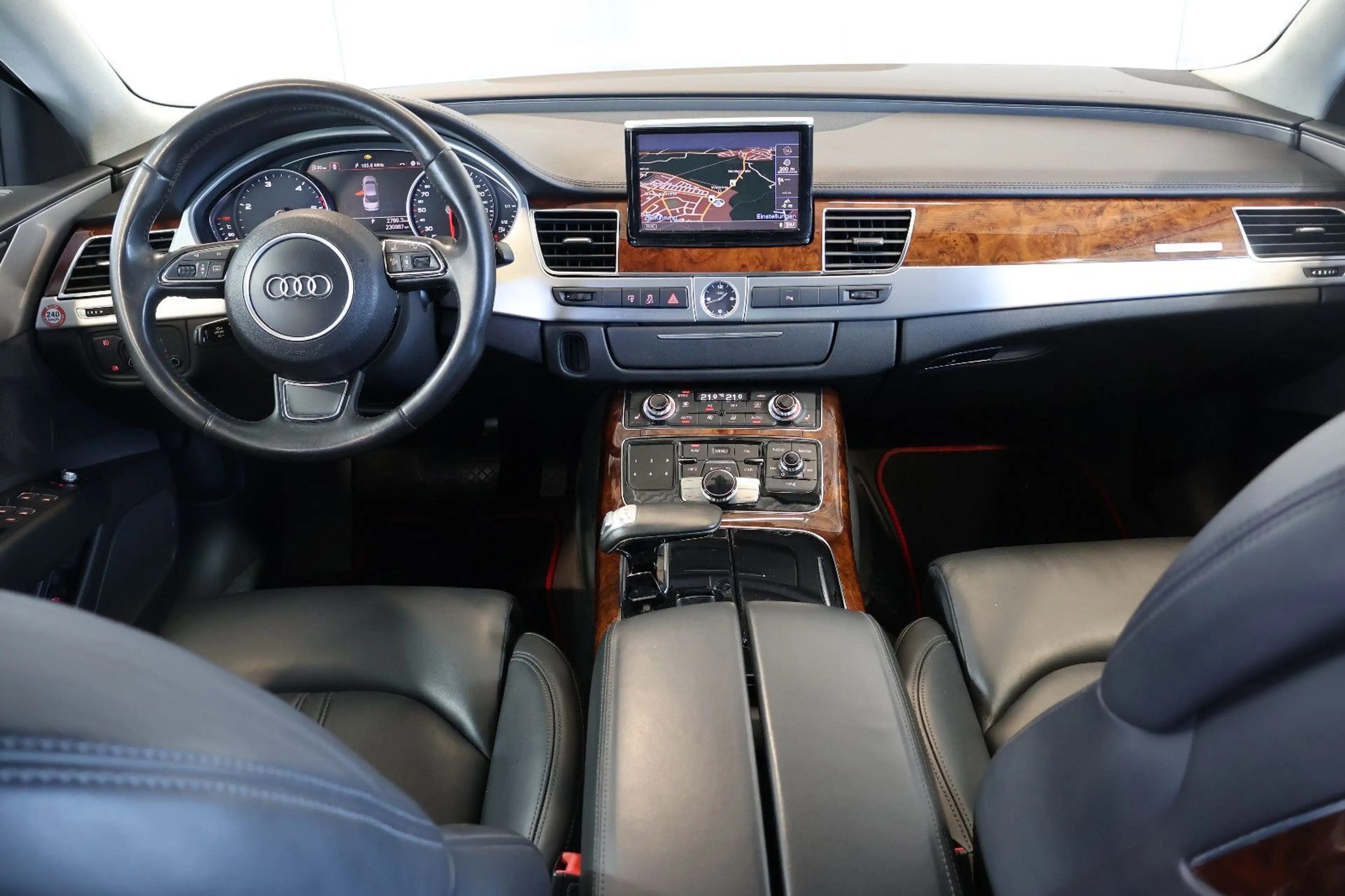 Audi A8 4.2 TDI quattro LUFT+NAVI+XEN+MEM+LEDER+GSD — photo 7