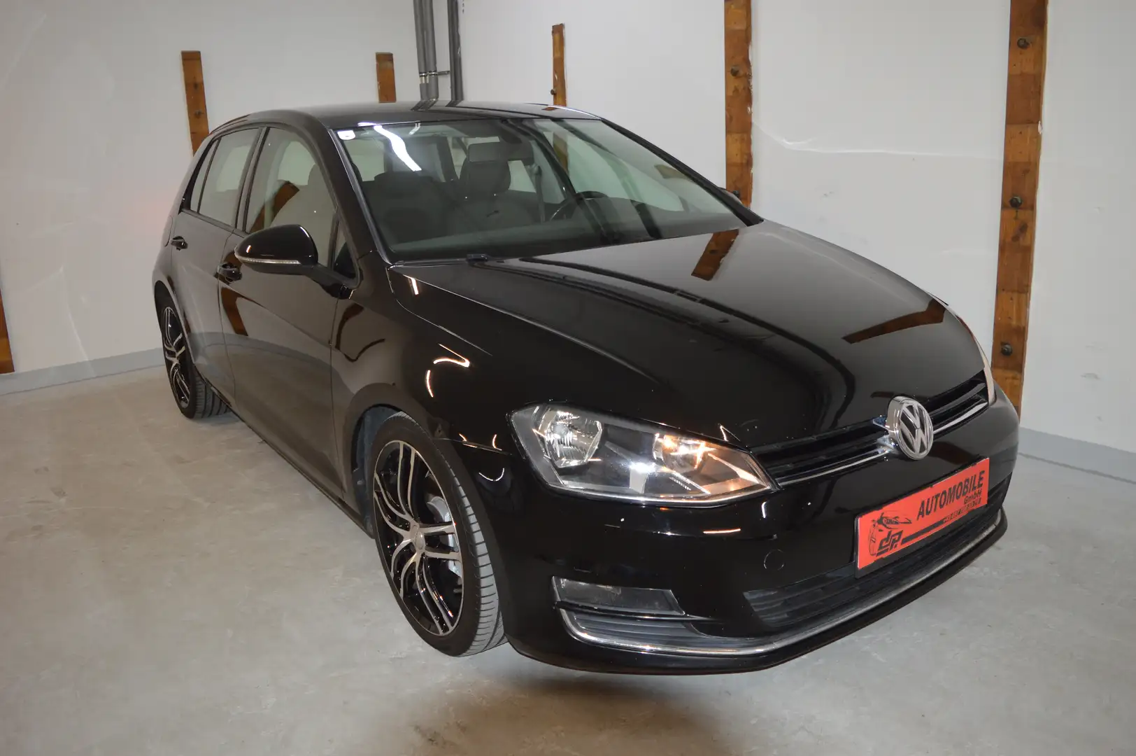Volkswagen Golf 1,6 TDI **2.Besitz**Alcantara**Highline** Negro - 1