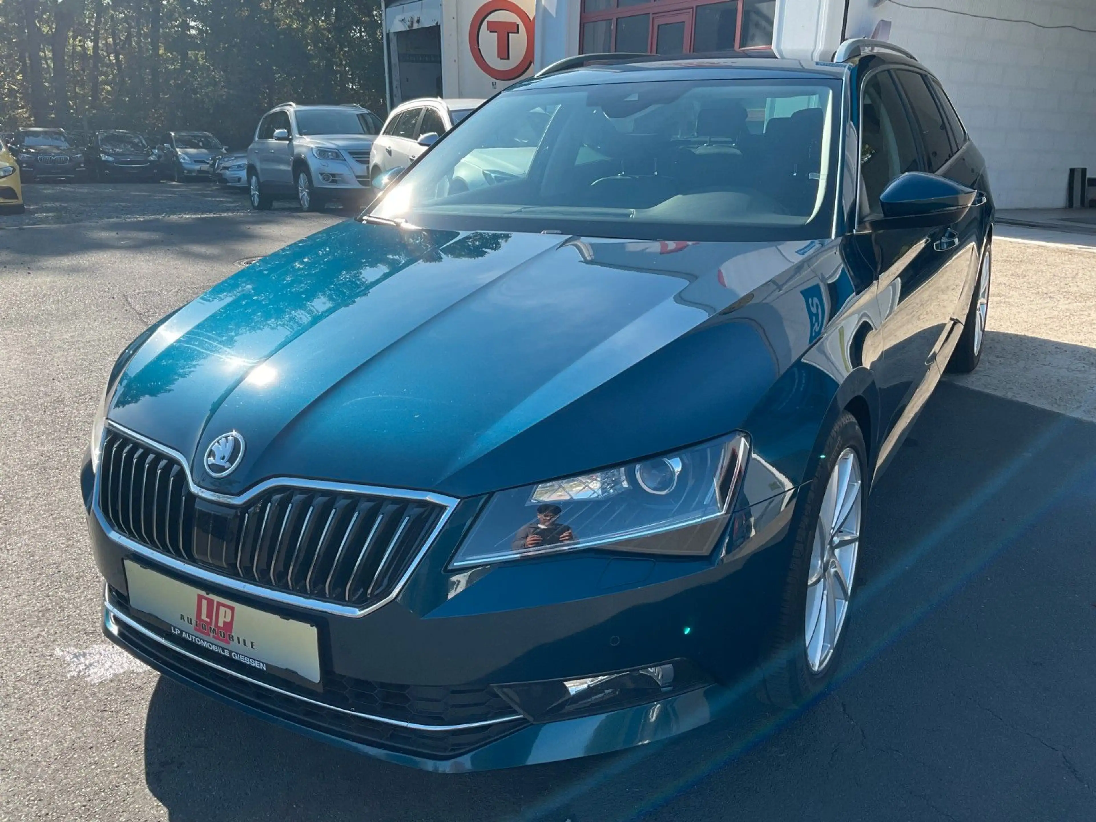 Skoda Superb Kombi 4x4 AHK Memory Leder Sitzbelüftung