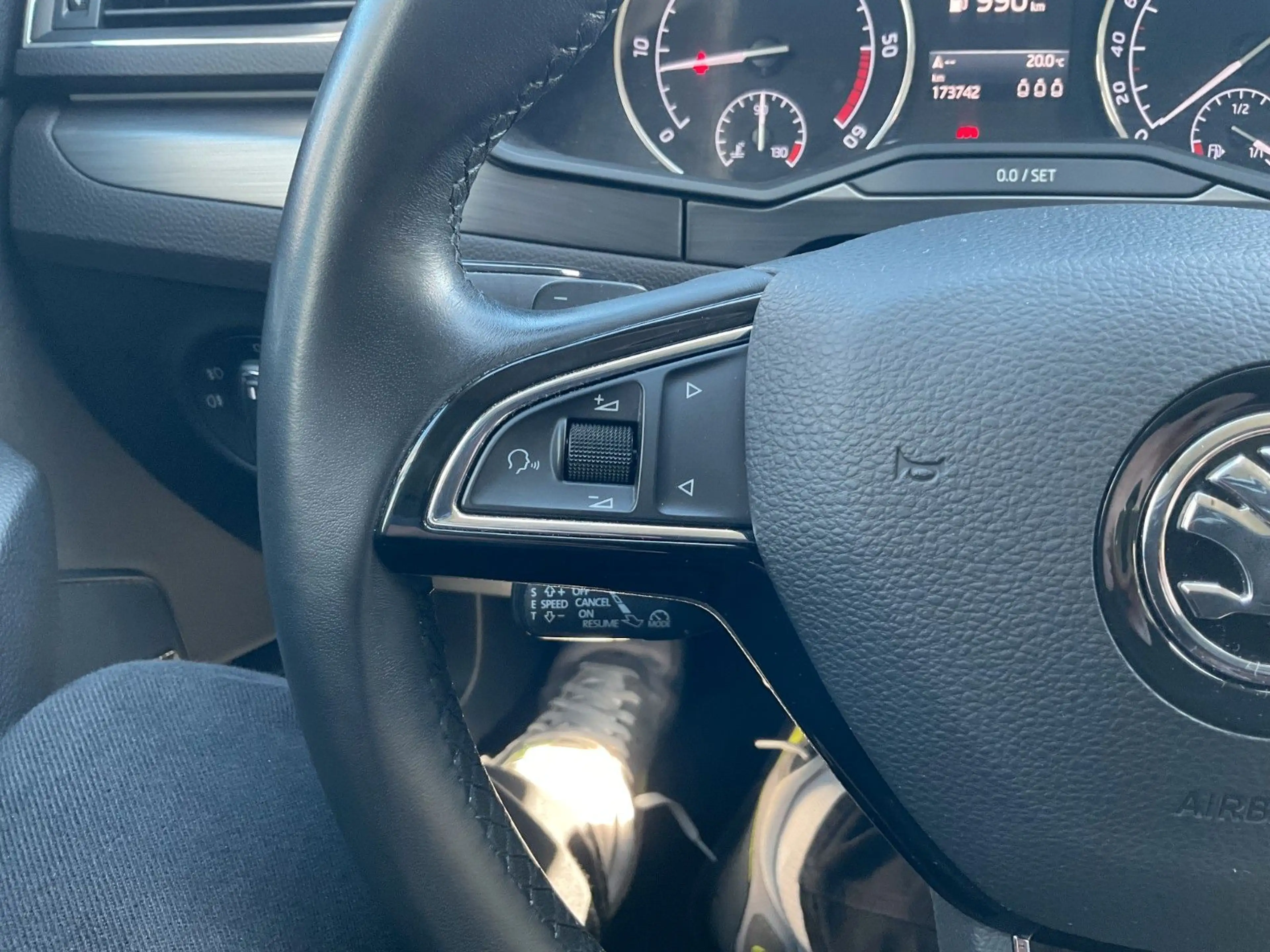 Skoda Superb Kombi 4x4 AHK Memory Leder Sitzbelüftung — photo 14