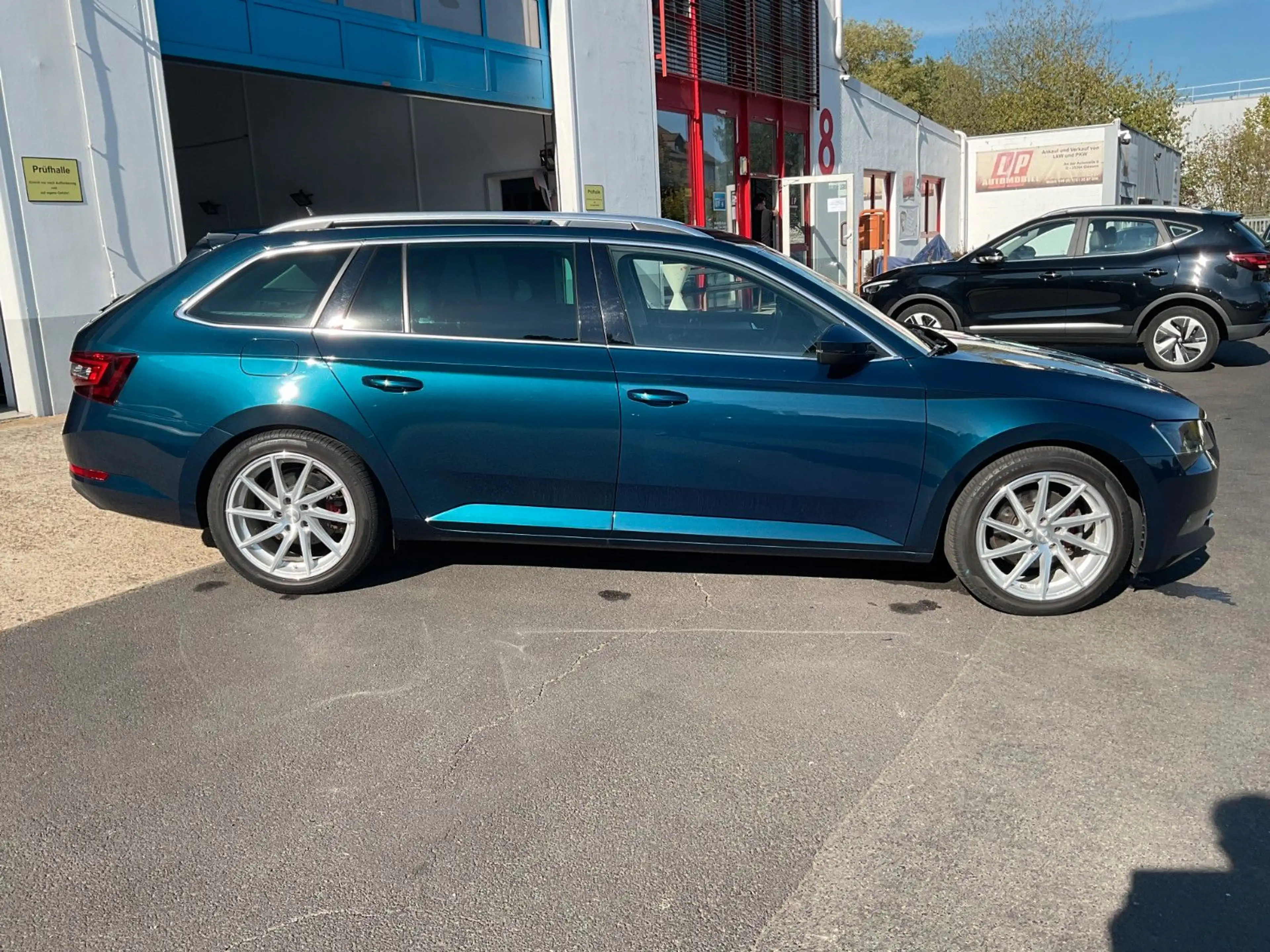 Skoda Superb Kombi 4x4 AHK Memory Leder Sitzbelüftung — photo 4