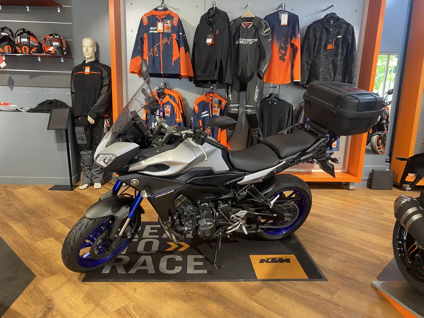 Yamaha Tracer 9 Gris - 2