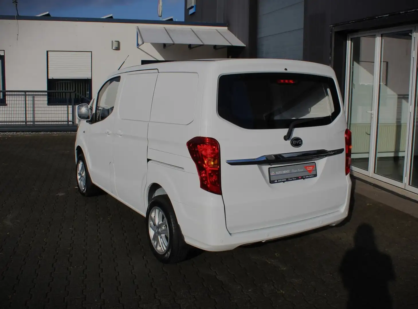 BYD ETP3, 100 kW voll Elektrisch, Sitzheizung, Rückf Weiß - 2